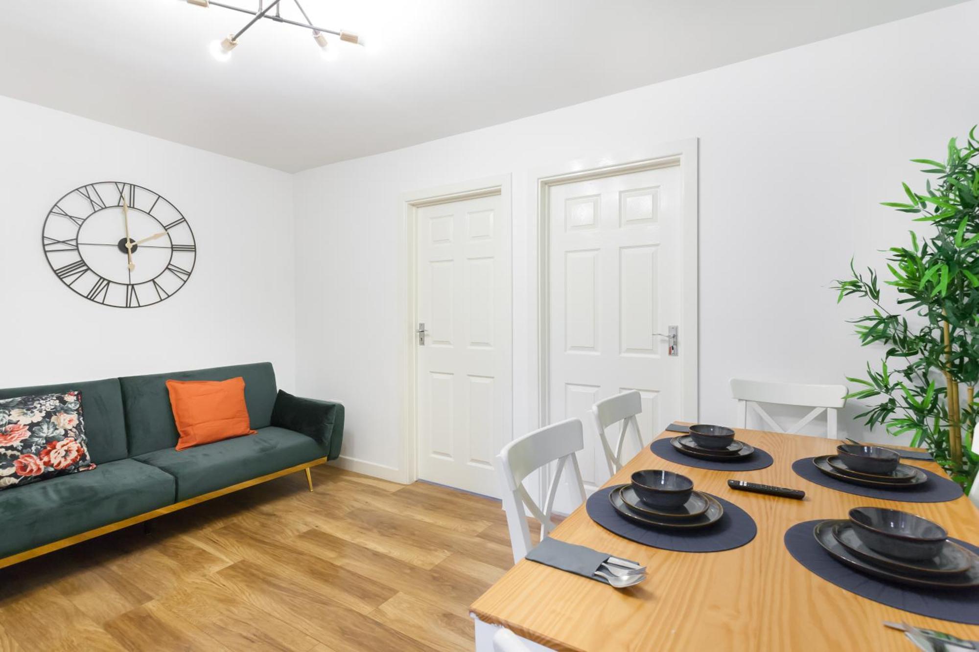 Lovely 2 Bedrooms Flat Next To The Station Apartment London