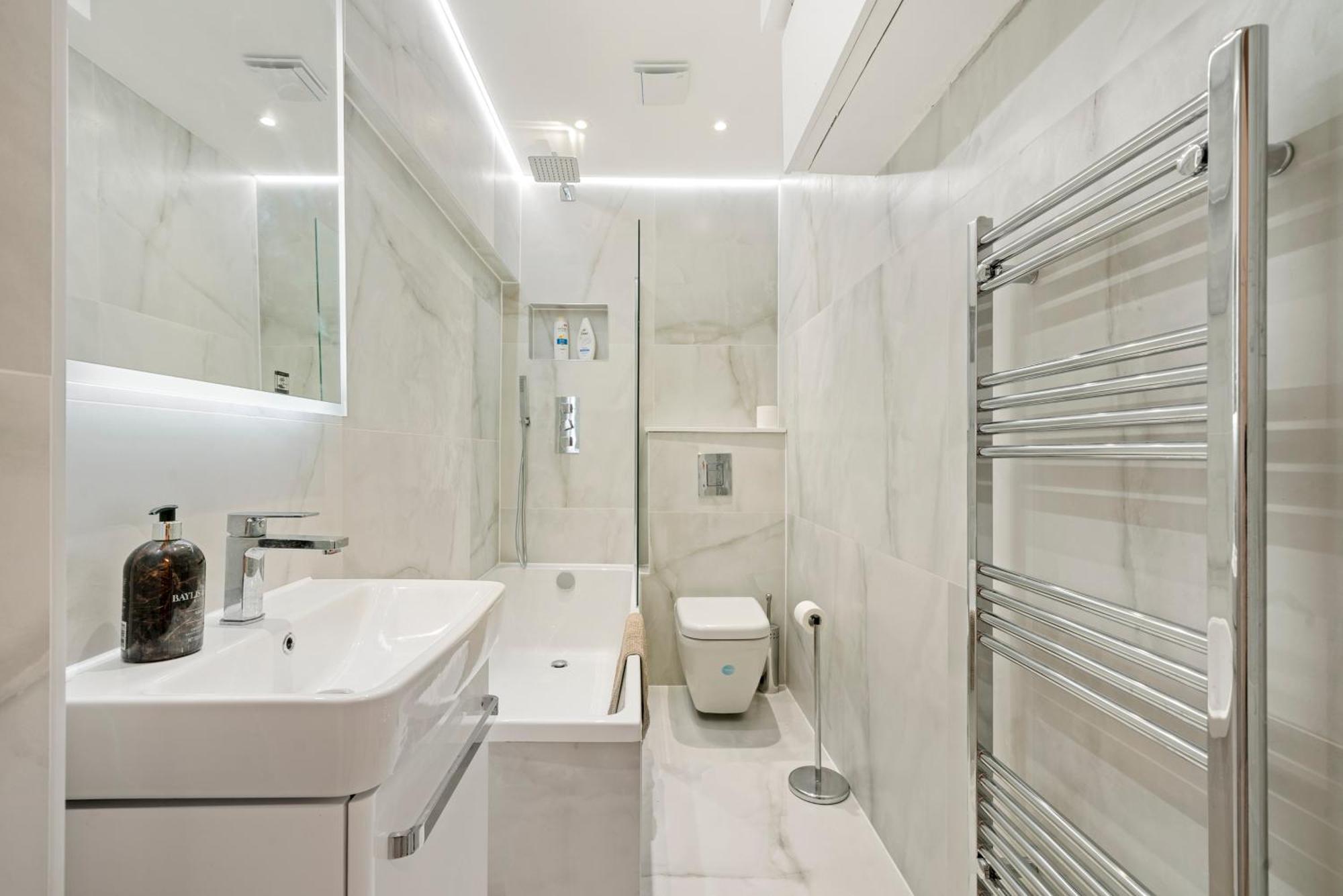 Central London Rooms Bed and breakfast *