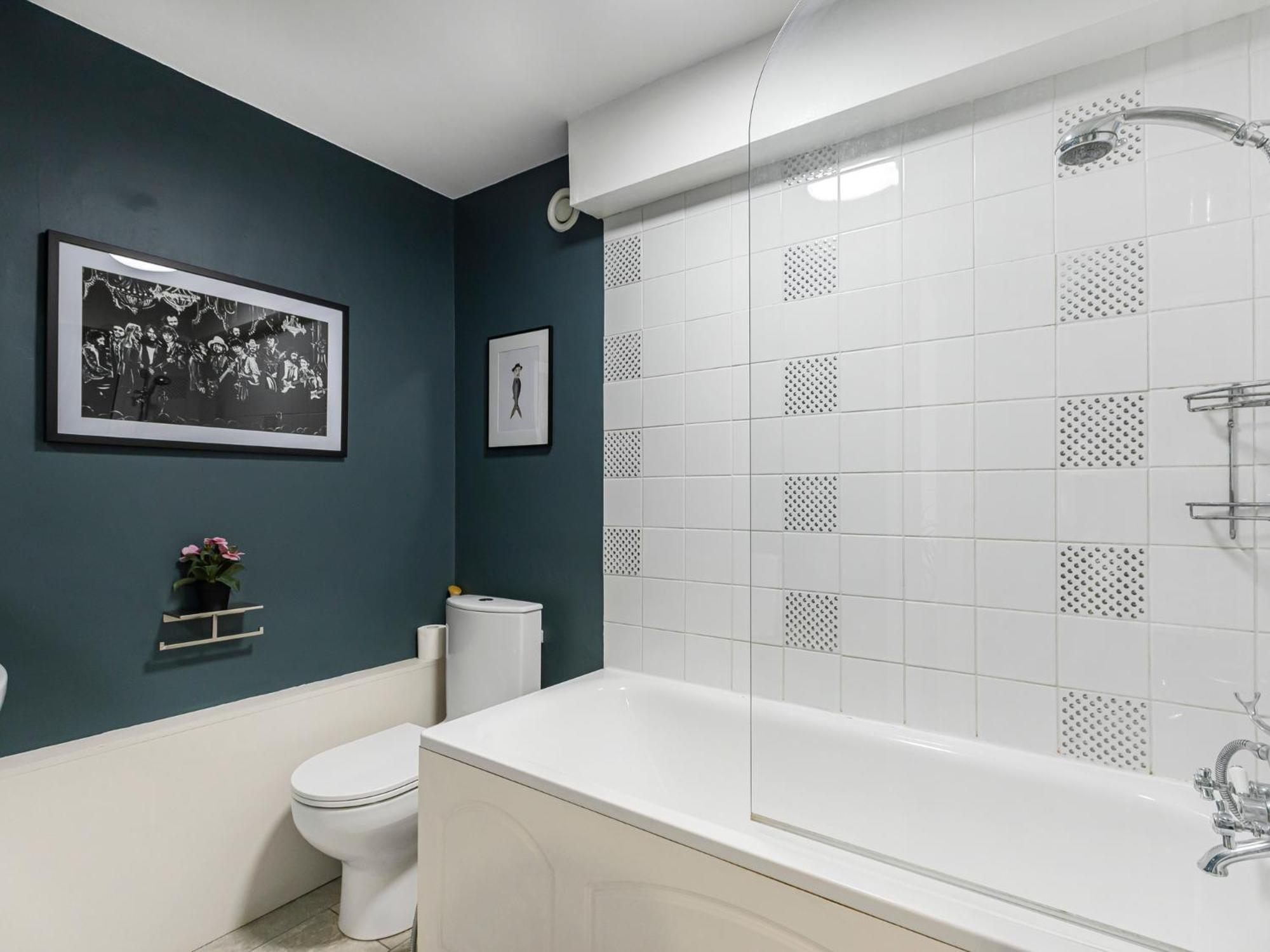 Apartment Pass The Keys Whitechapel With Balcony