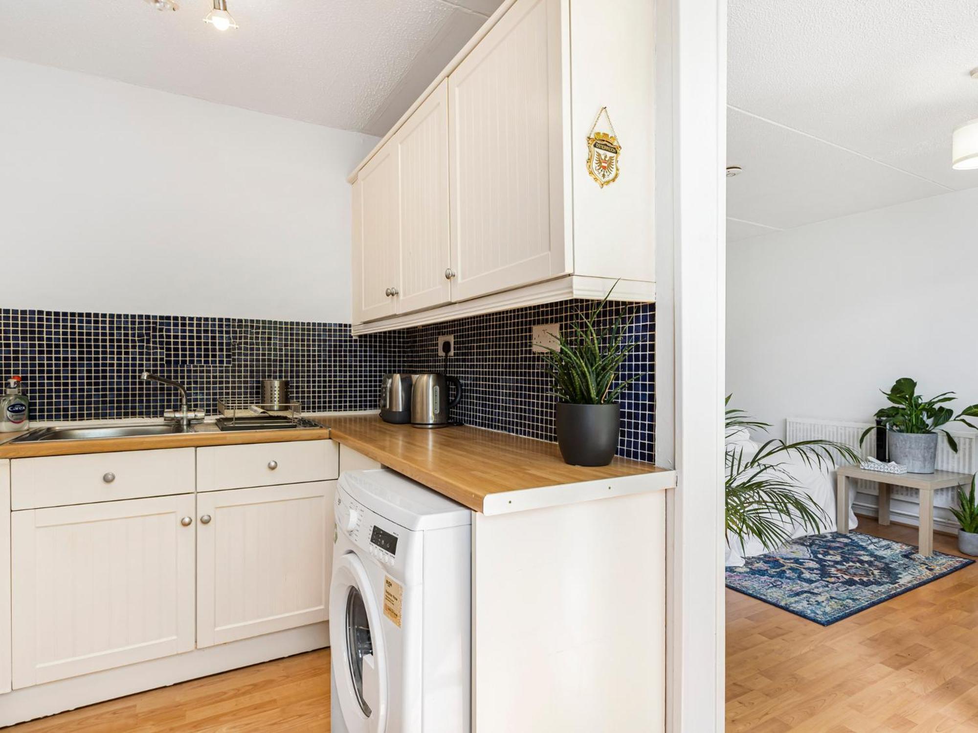 Apartment Pass The Keys Whitechapel With Balcony *