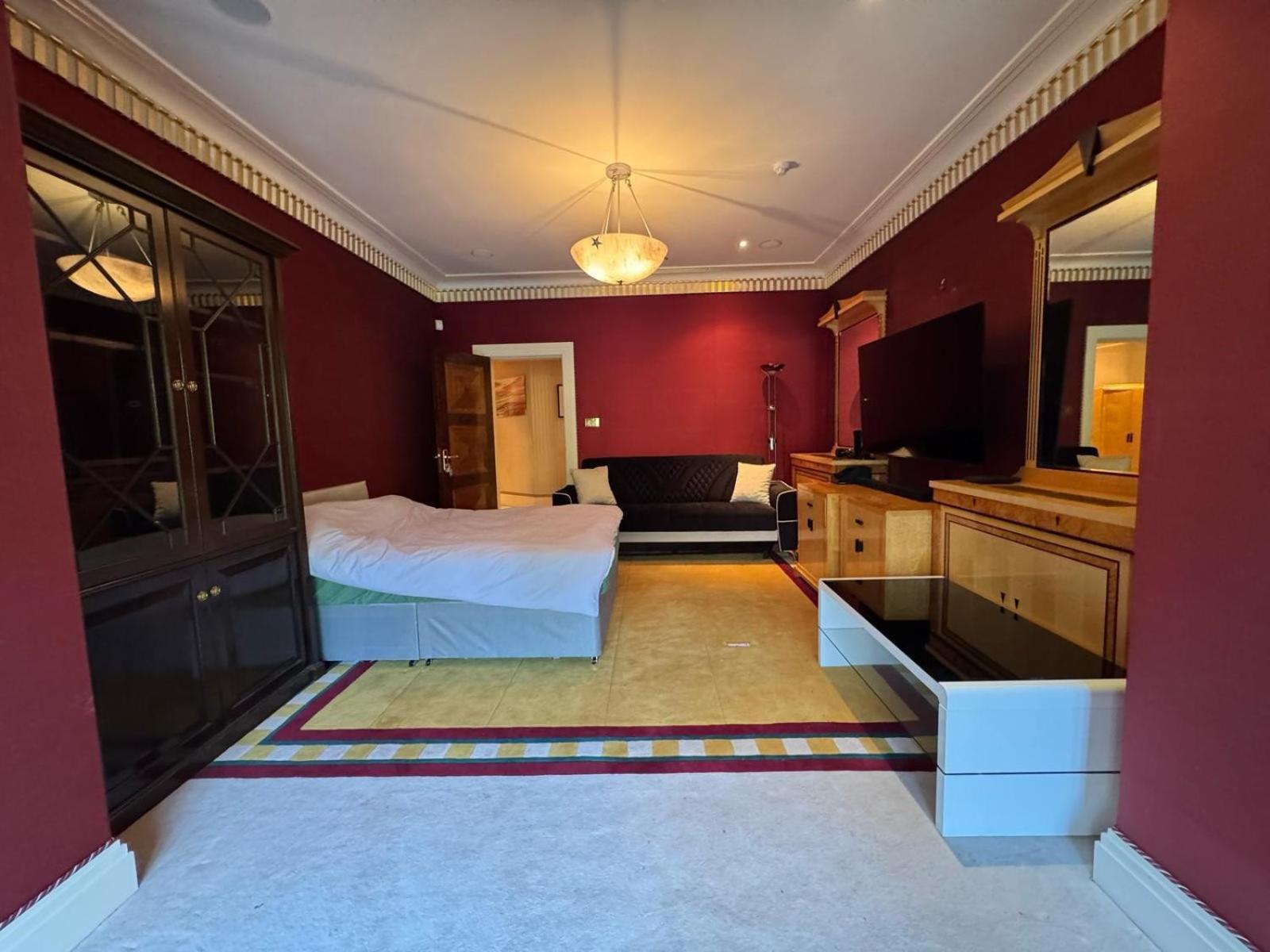 Guest house The Bishop *