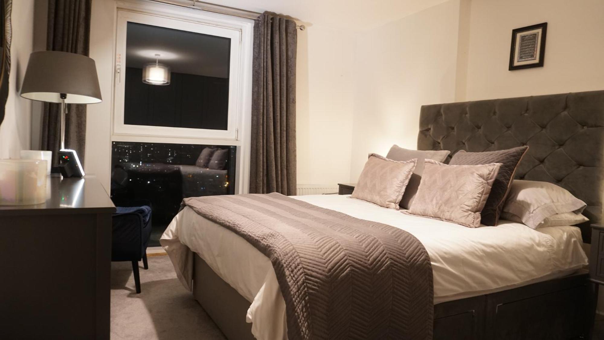 32 Ross Apartment, Canary Wharf Area Apartment