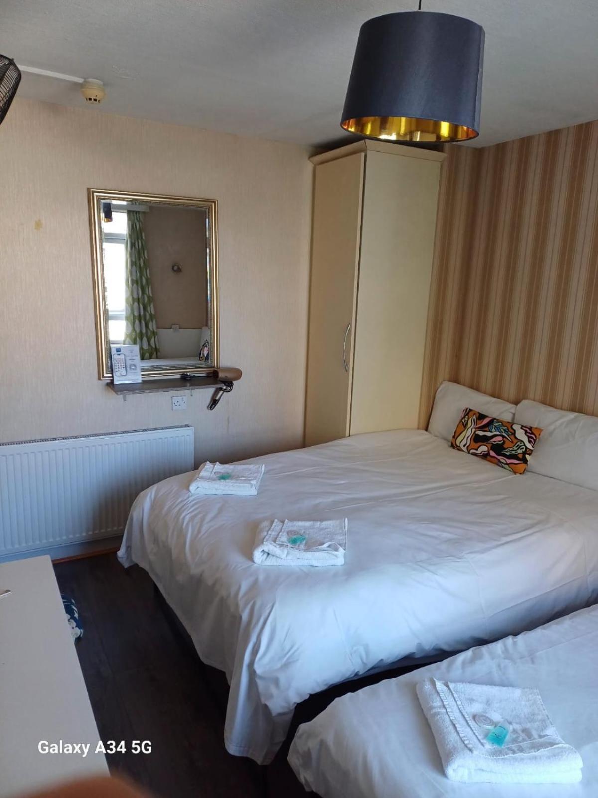 Hotel Warwick Road