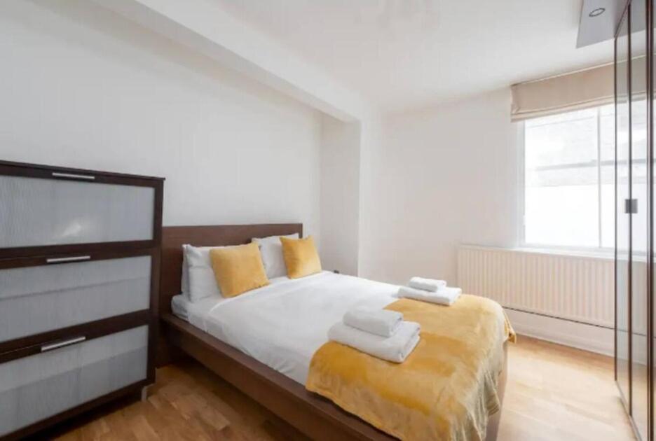 Vesto Two Bedroom On Sloane Avenue Cc