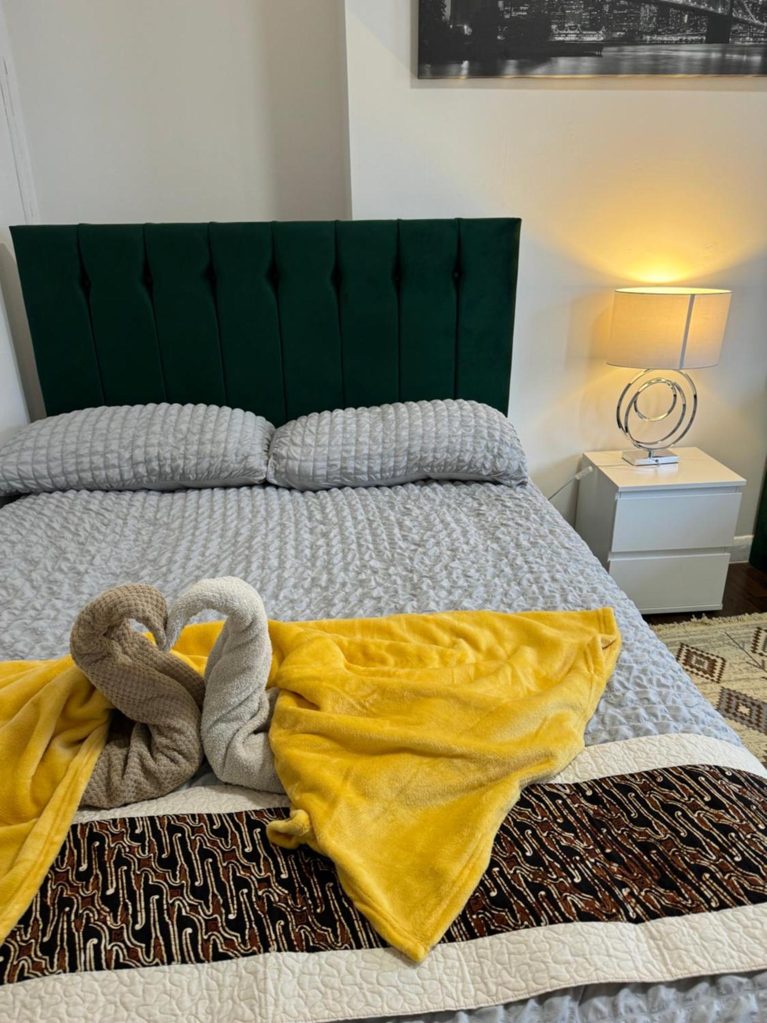 Lovely 1bedroom For 6ppl In Whitechapel, 1min Away To Dlr Station