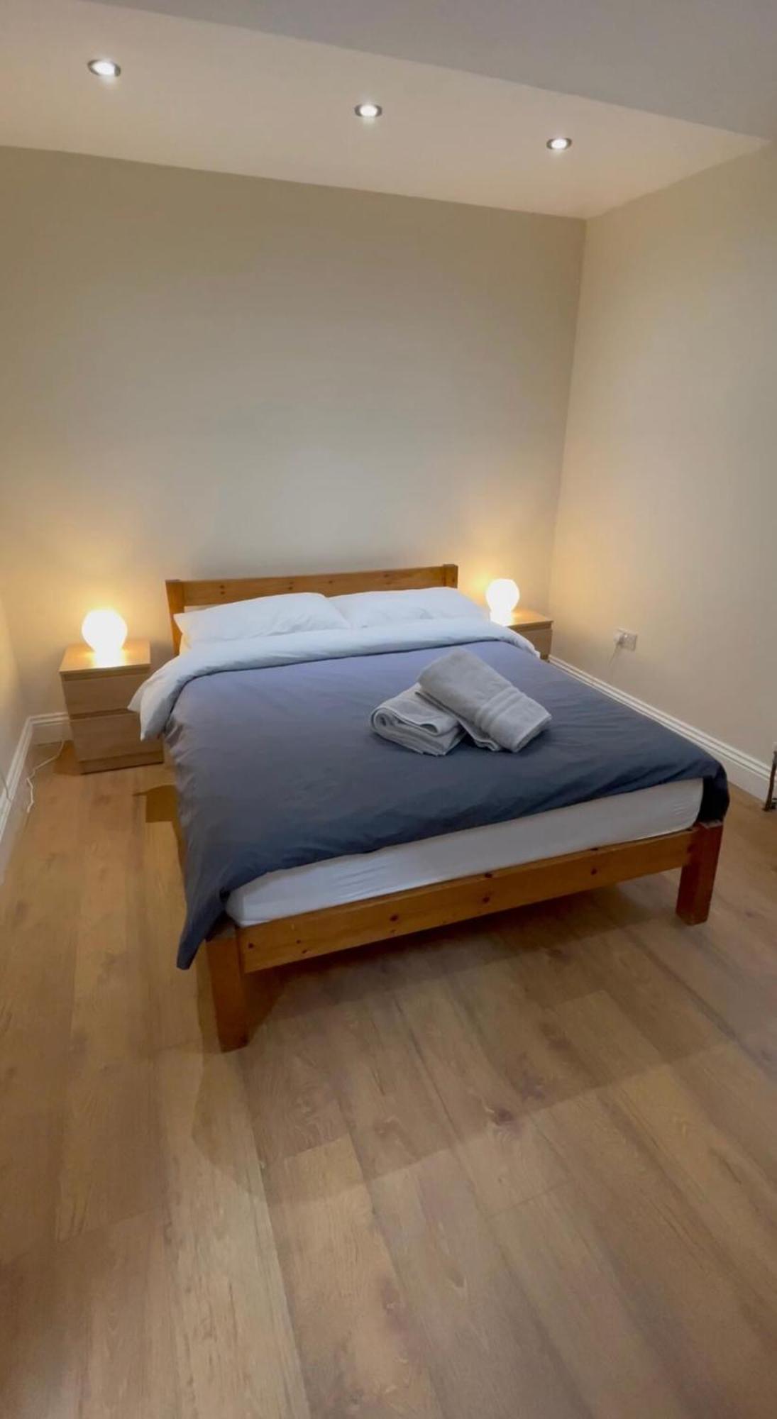 Apartment Lovely 1-bedroom Flat In Near Blackhorse Rd *