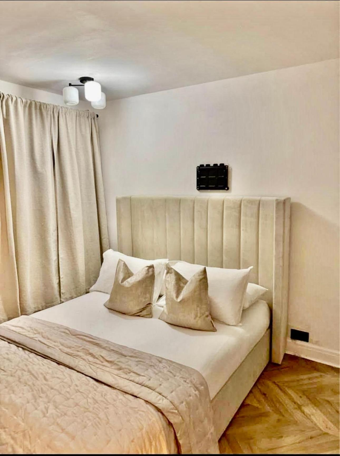 Stunning 2br In The Heart Of Chelsea Apartment *