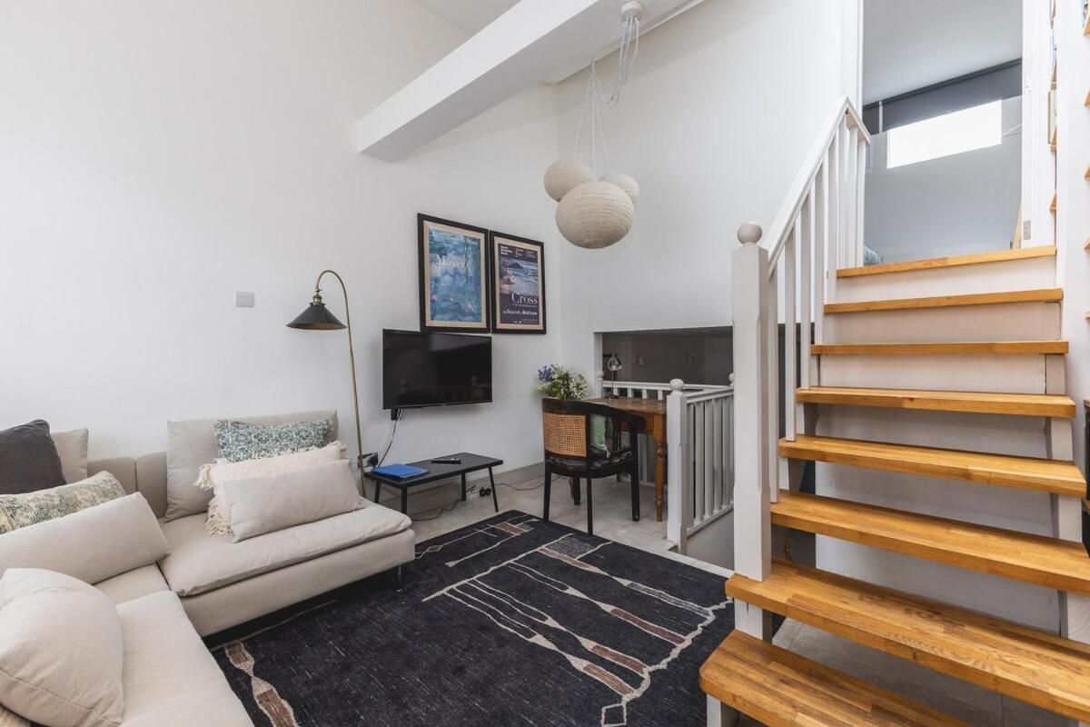 Chic & Trendy 1-bed In Wimbledon * Londen