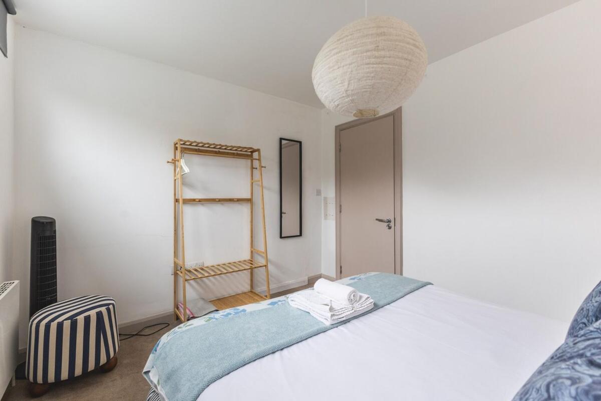 Appartement Chic & Trendy 1-bed In Wimbledon Londen