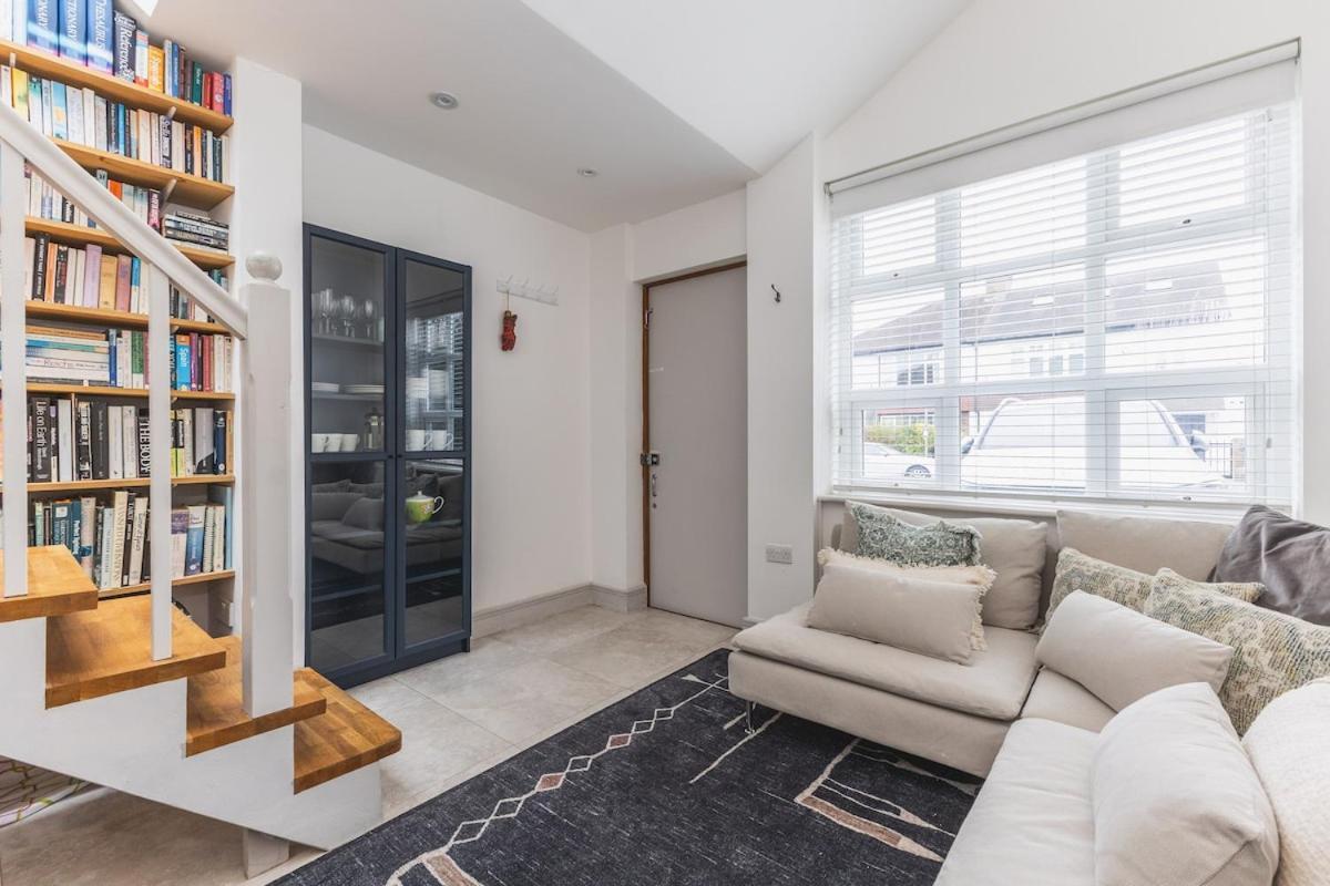 Chic & Trendy 1-bed In Wimbledon Appartement Londen