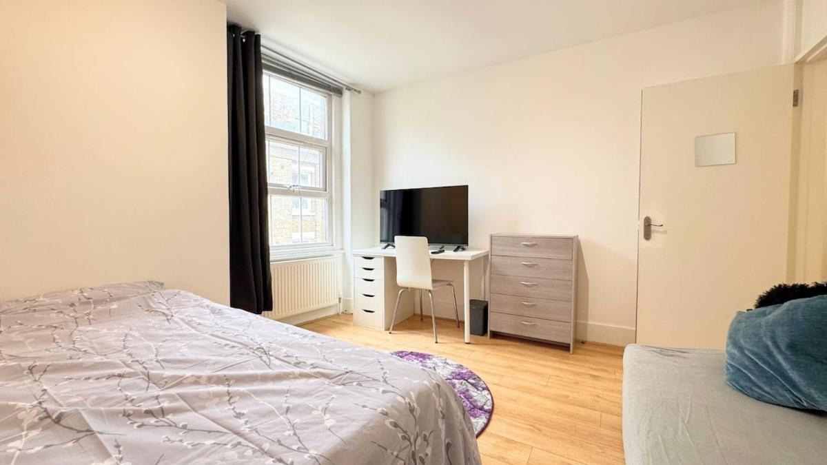 2 Bed In Paddington Apartment London