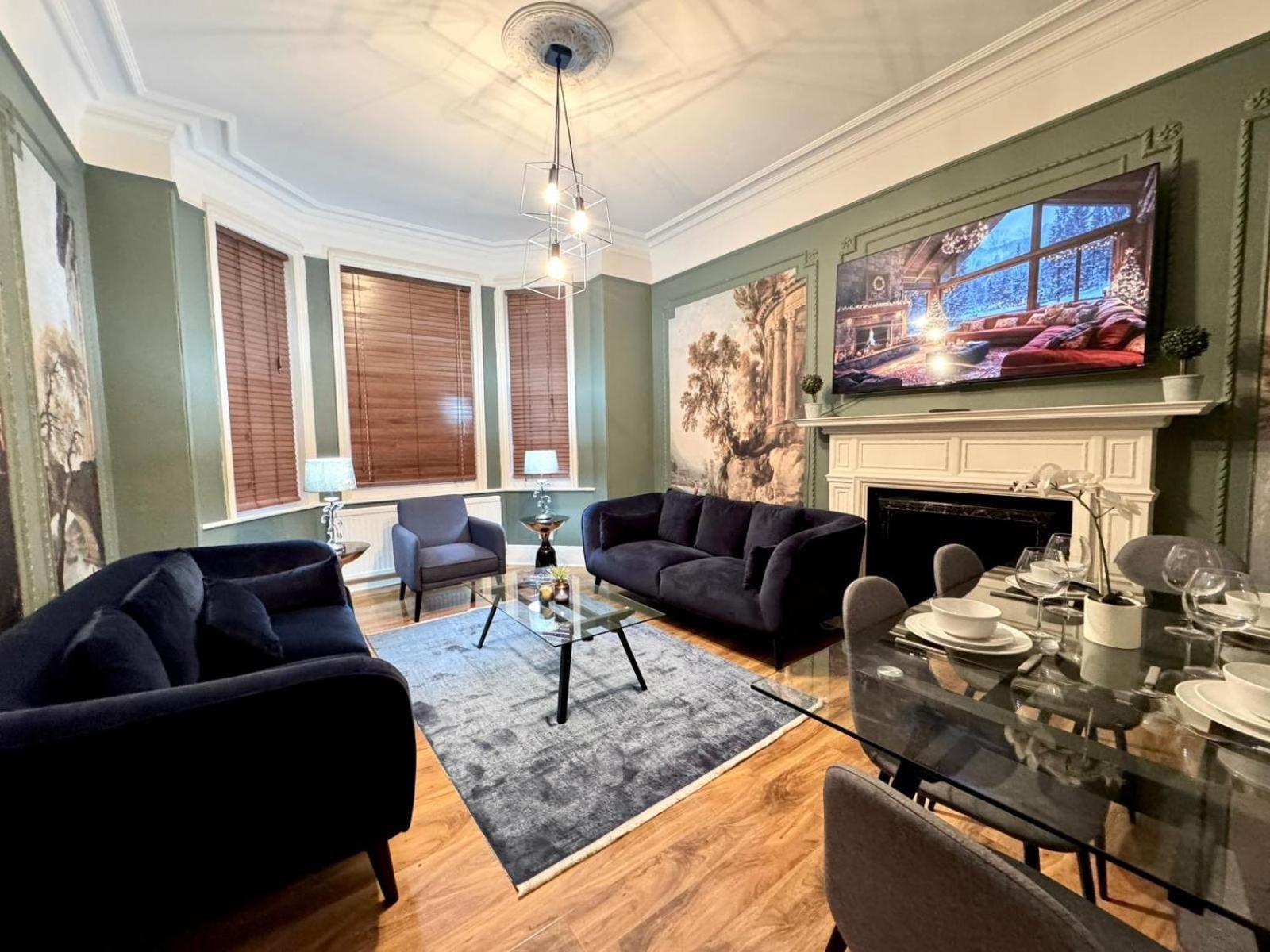 Beautiful Family Marble Arch London