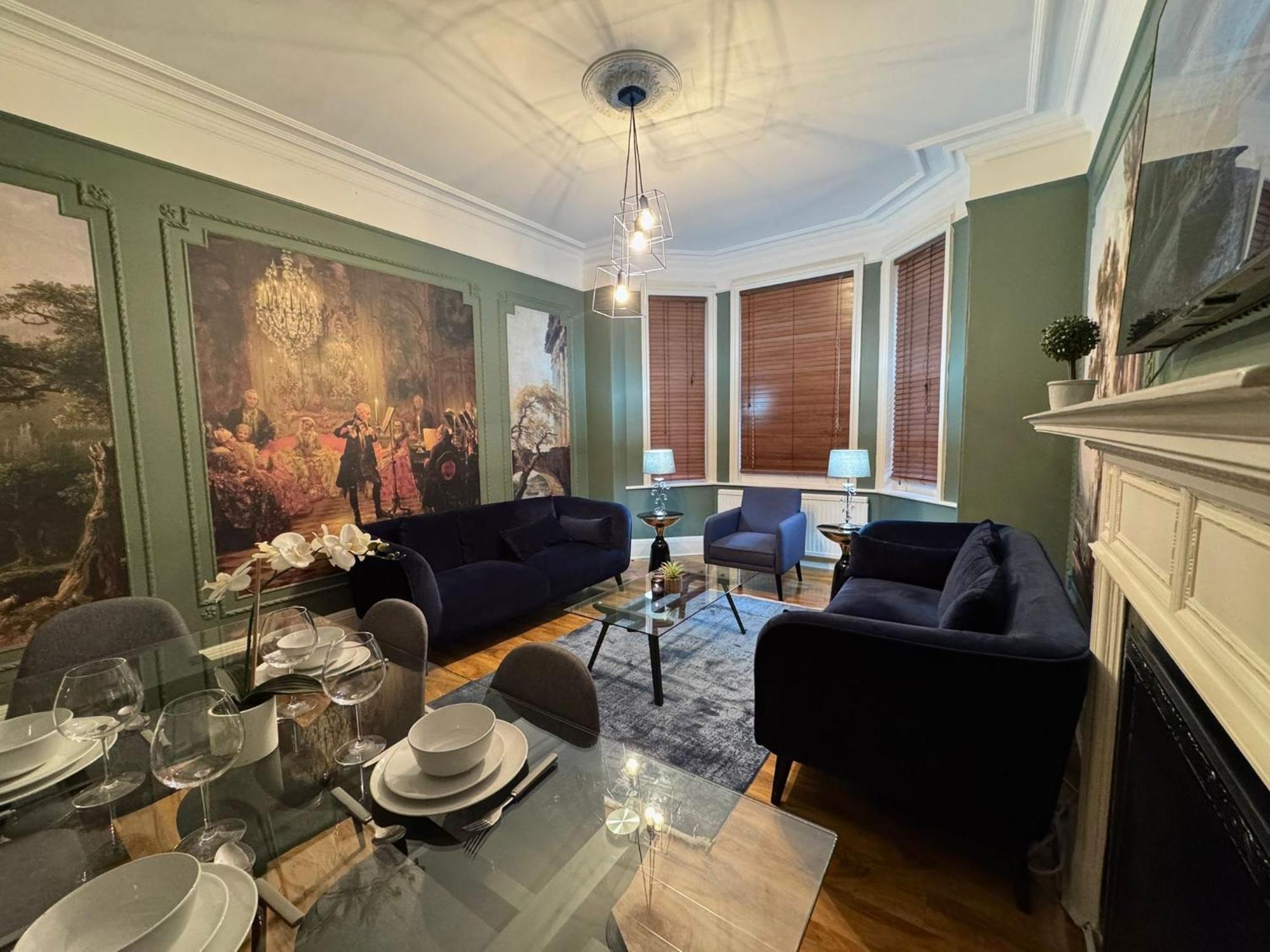 Beautiful Family Marble Arch Apartment