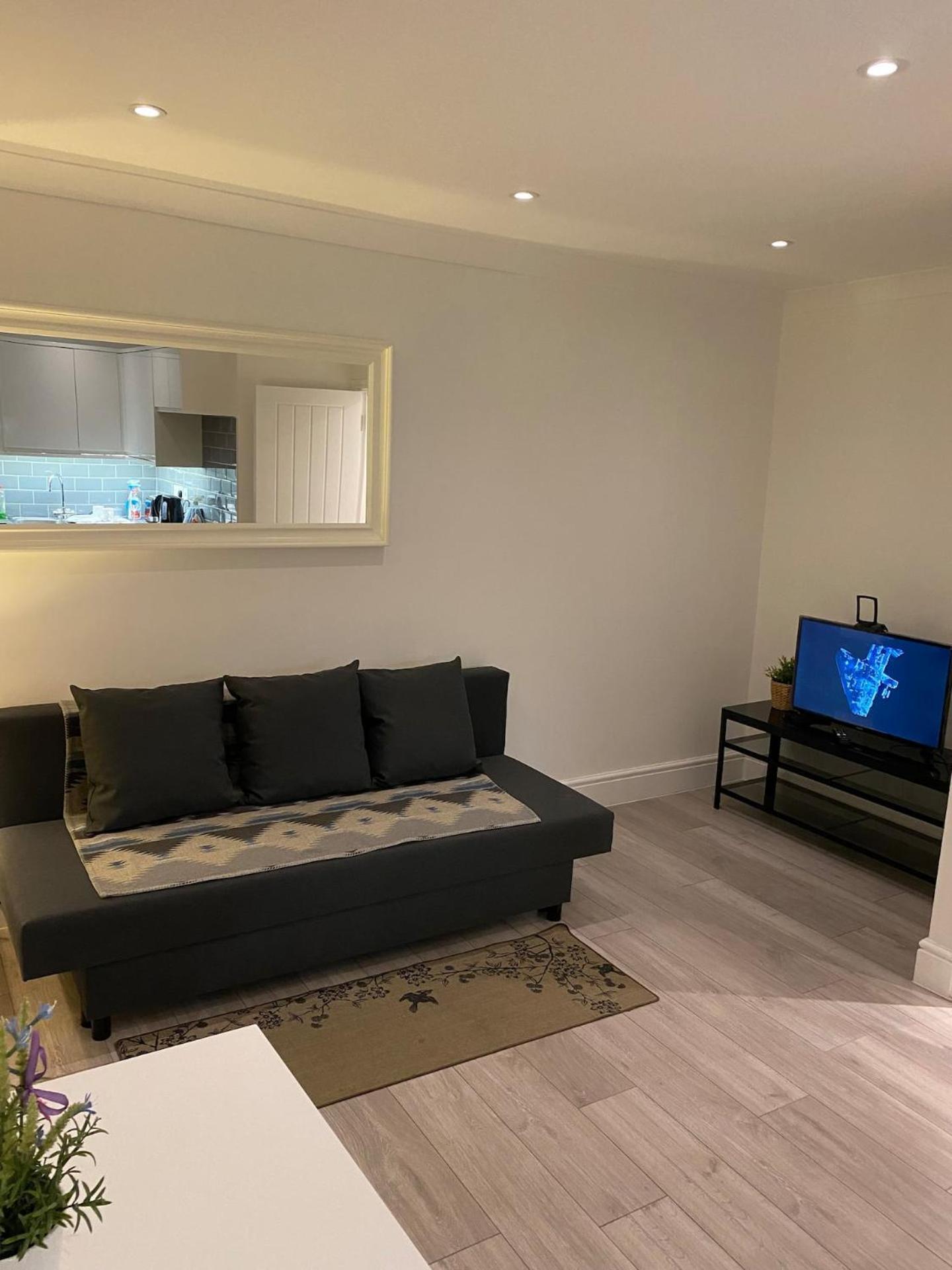 Apartment No 5