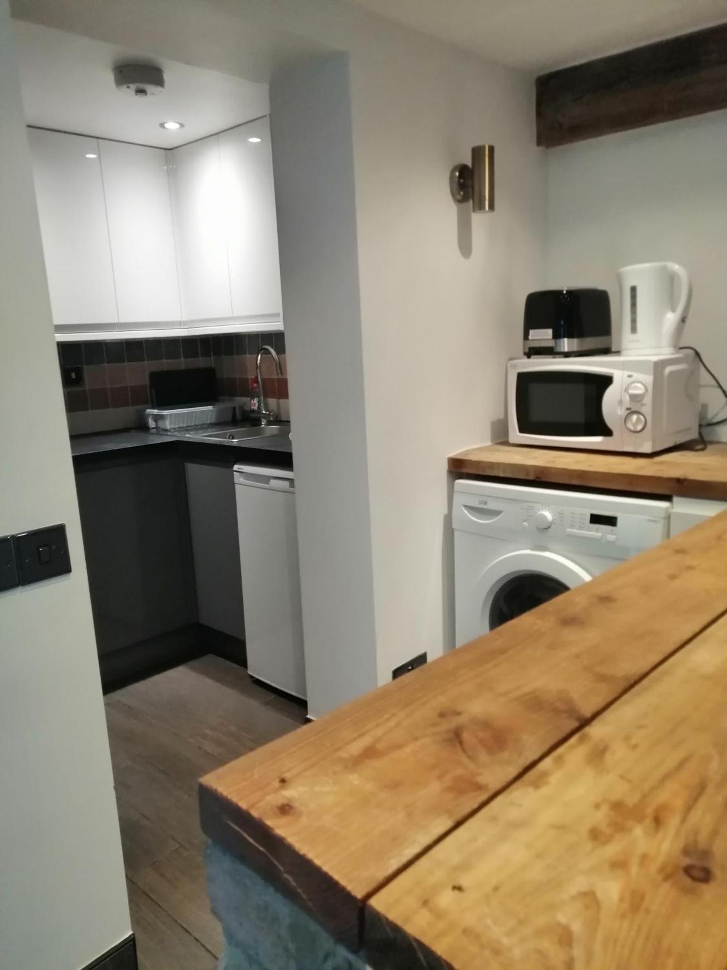 No 5 Apartment