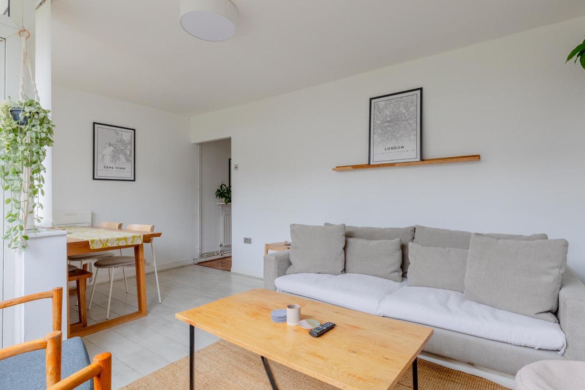 Stylish 2bd With Private Garden Nine Elms Appartement
