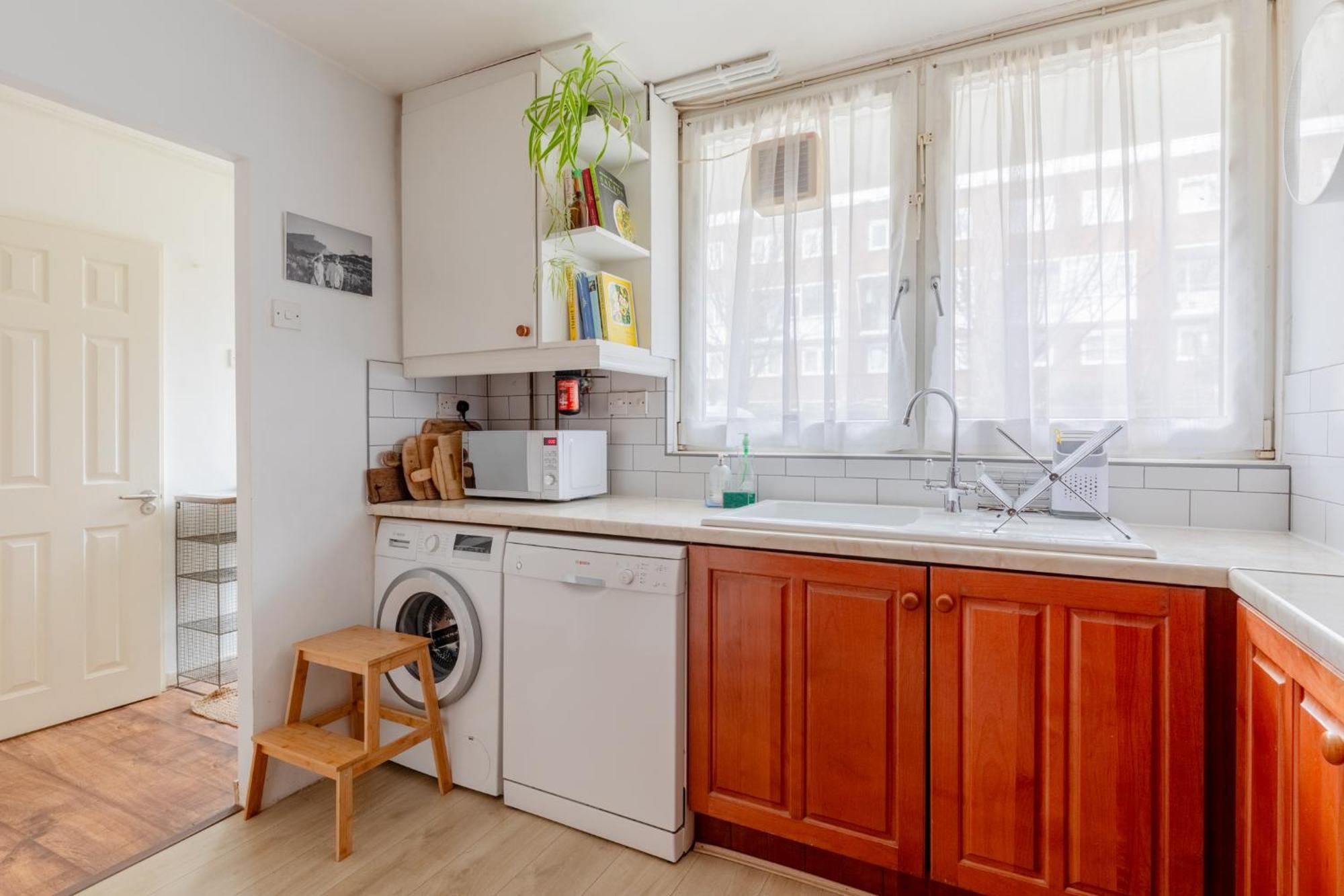 Stylish 2bd With Private Garden Nine Elms Appartement Londen