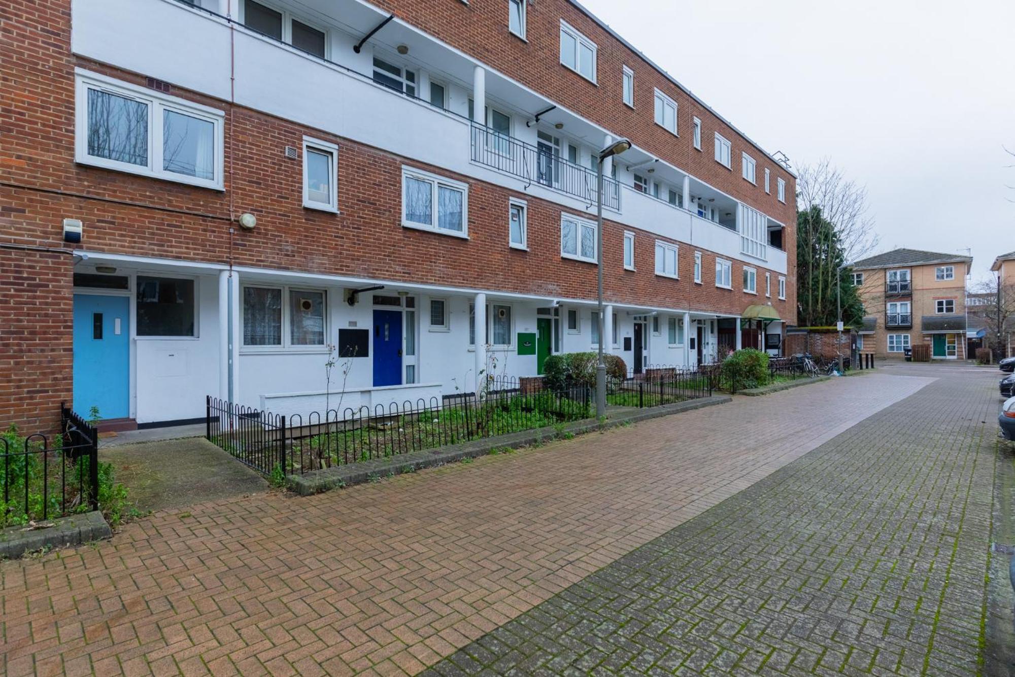 Stylish 2bd With Private Garden Nine Elms Appartement