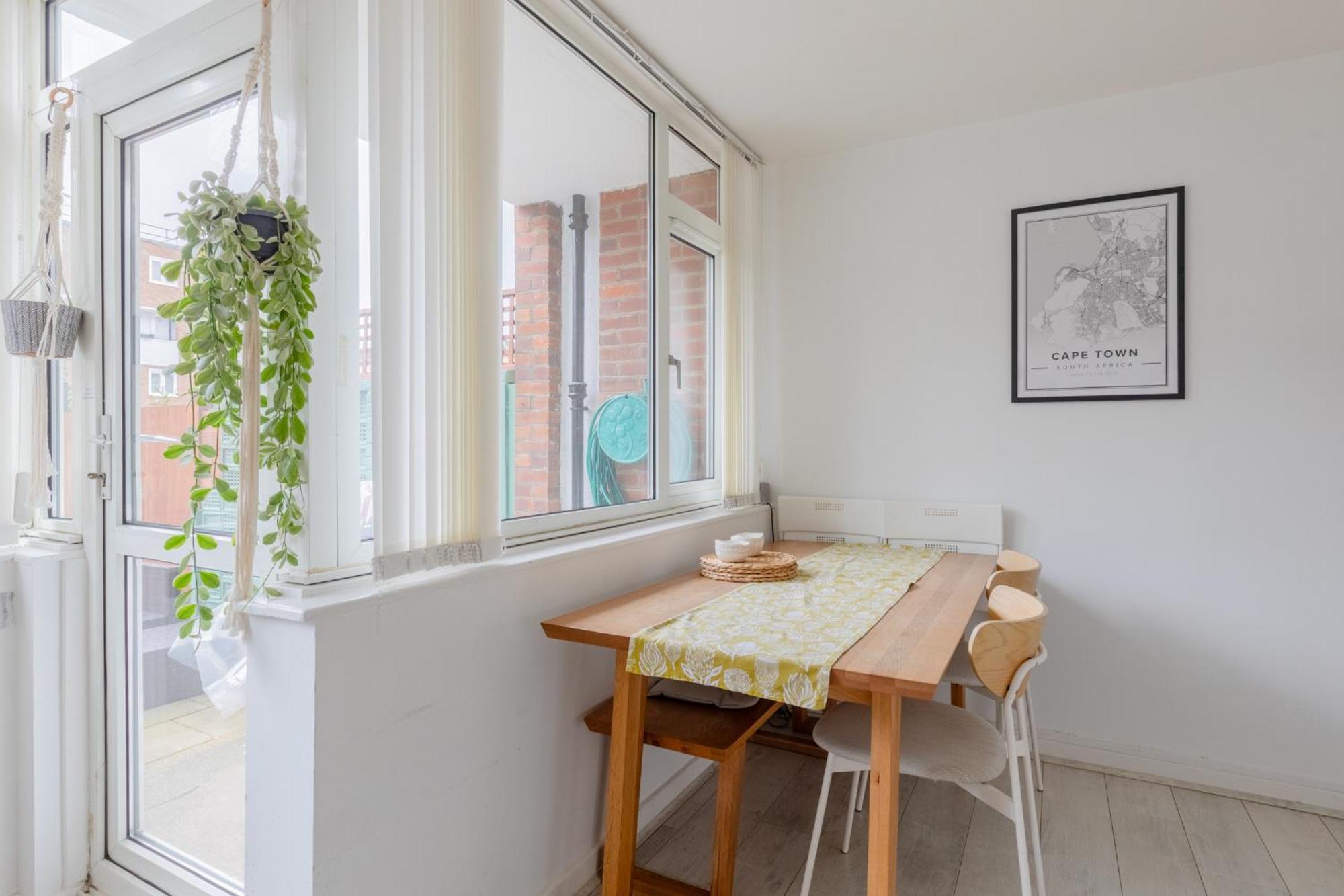 Appartement Stylish 2bd With Private Garden Nine Elms Londen