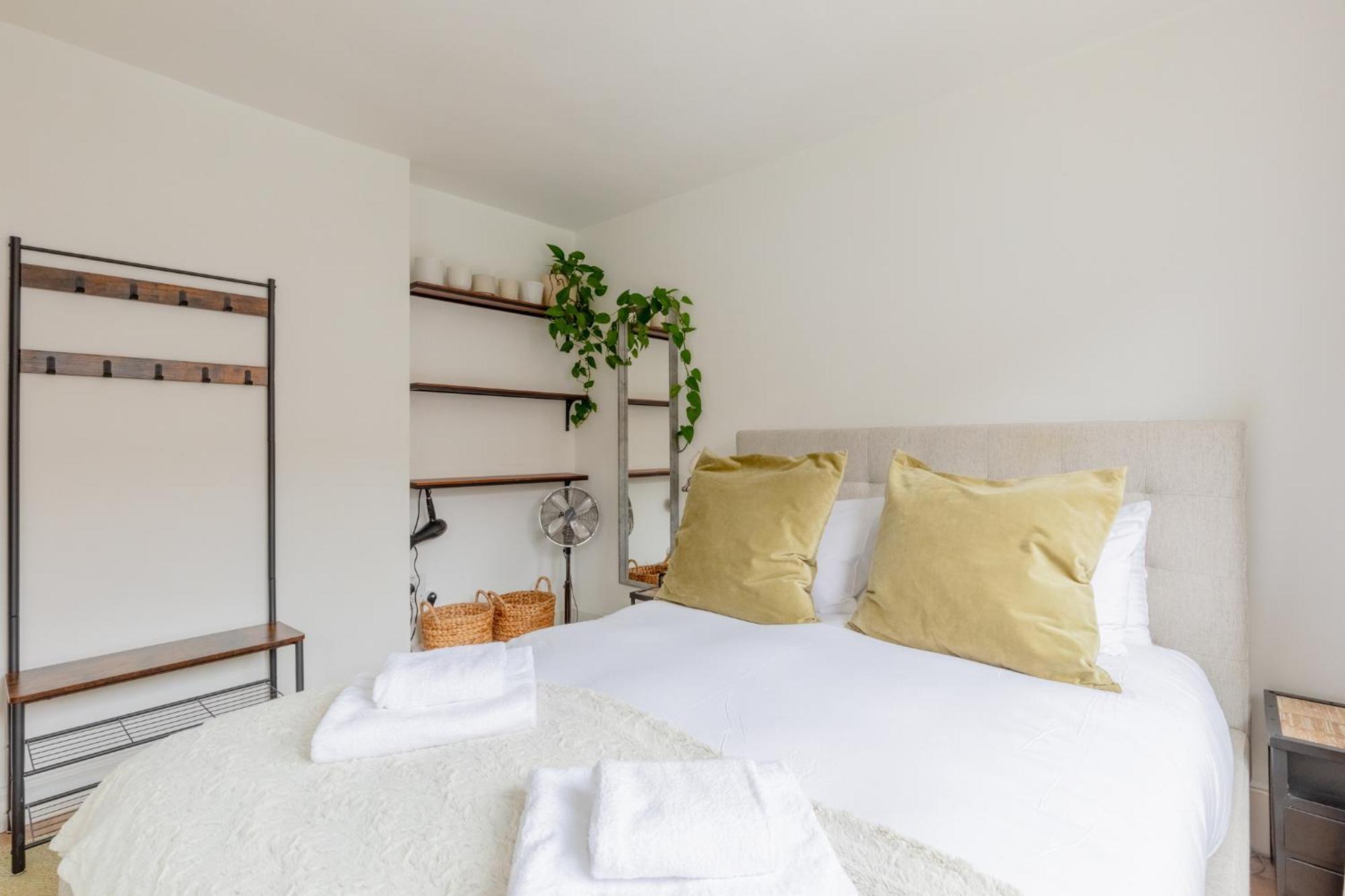 Stylish 2bd With Private Garden Nine Elms Appartement