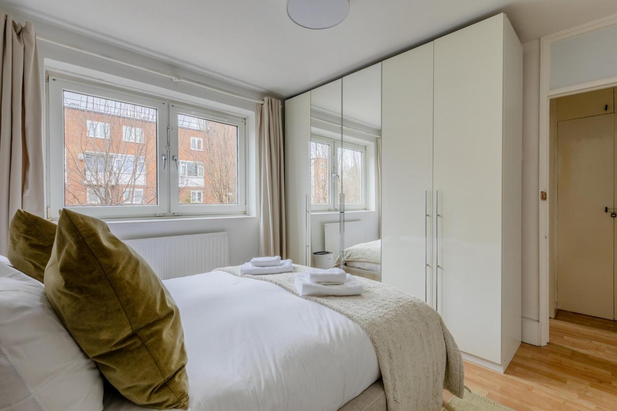 Stylish 2bd With Private Garden Nine Elms Appartement *