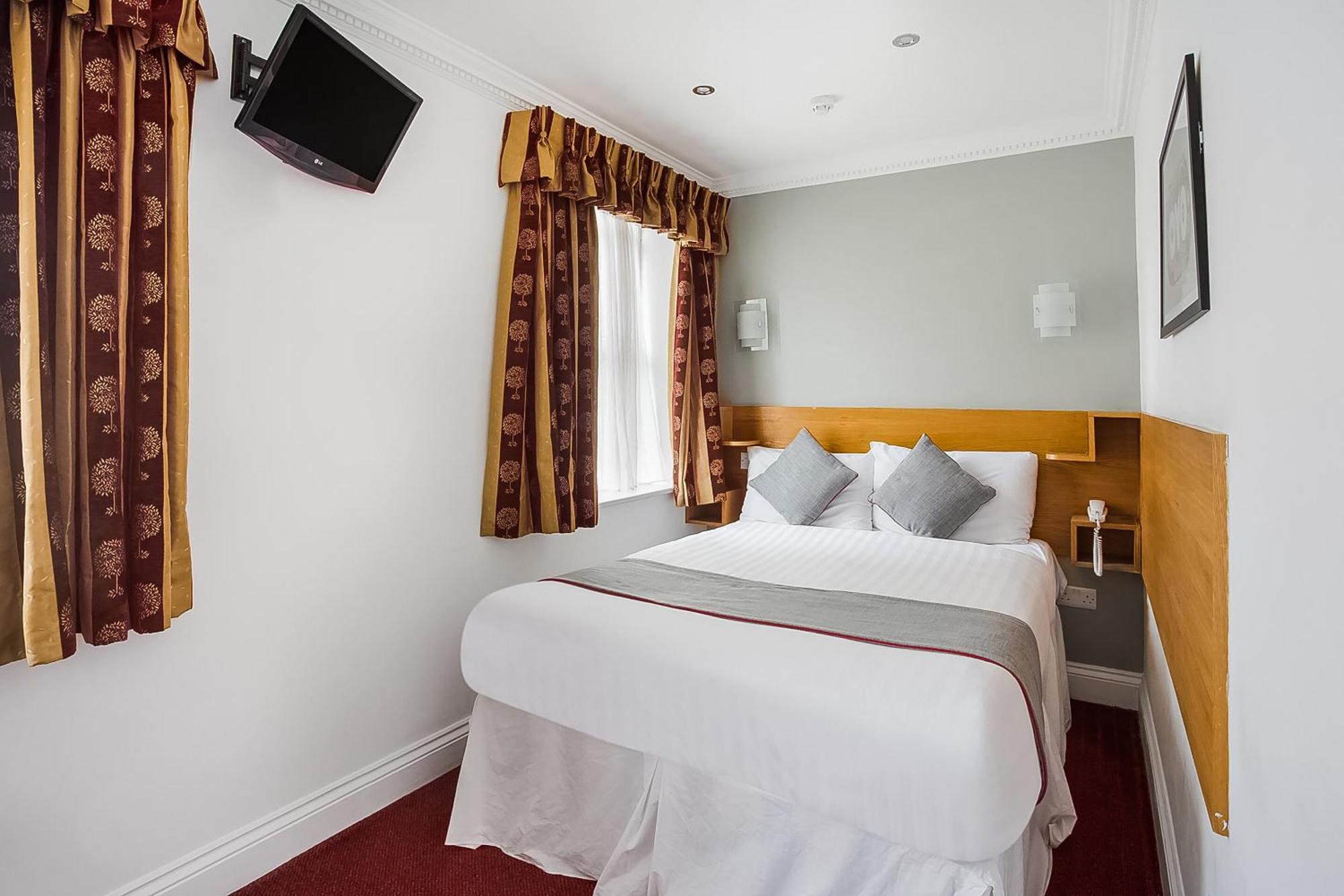 Hotel Oyo 3*