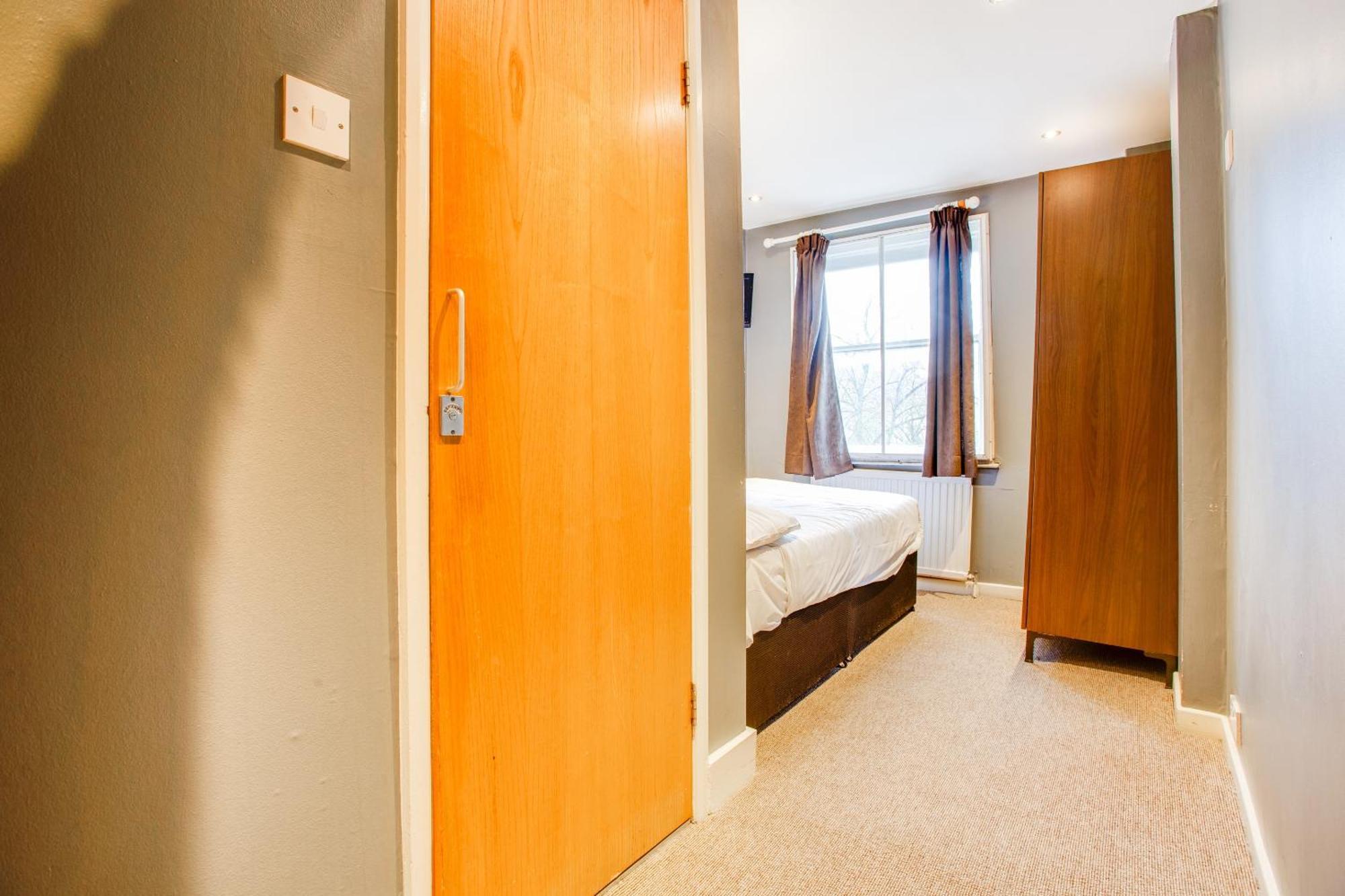 Somerset Baker Street Hotel