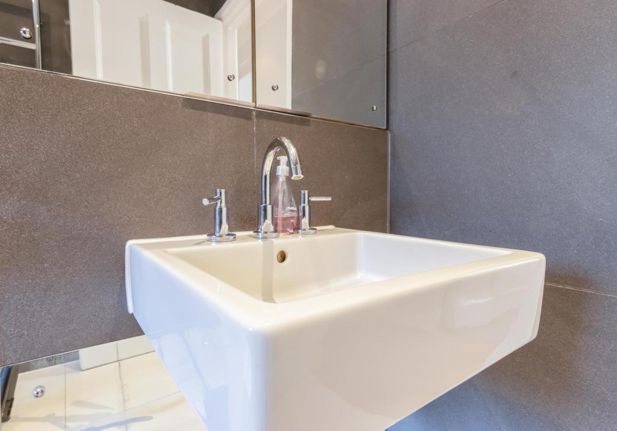Apartamento 2 Bedroom Luxury Knightsbridge Londres
