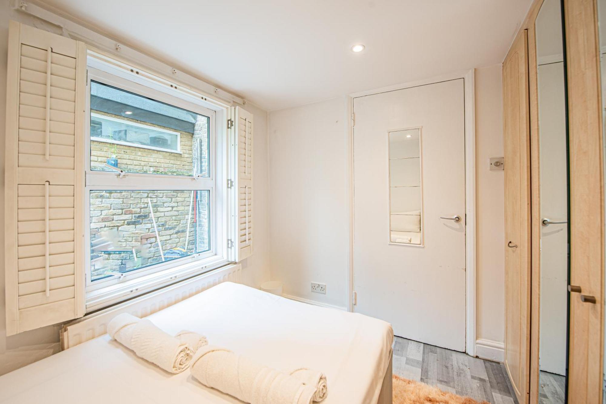 Charming Homely 3 Bedroom Flat In * London