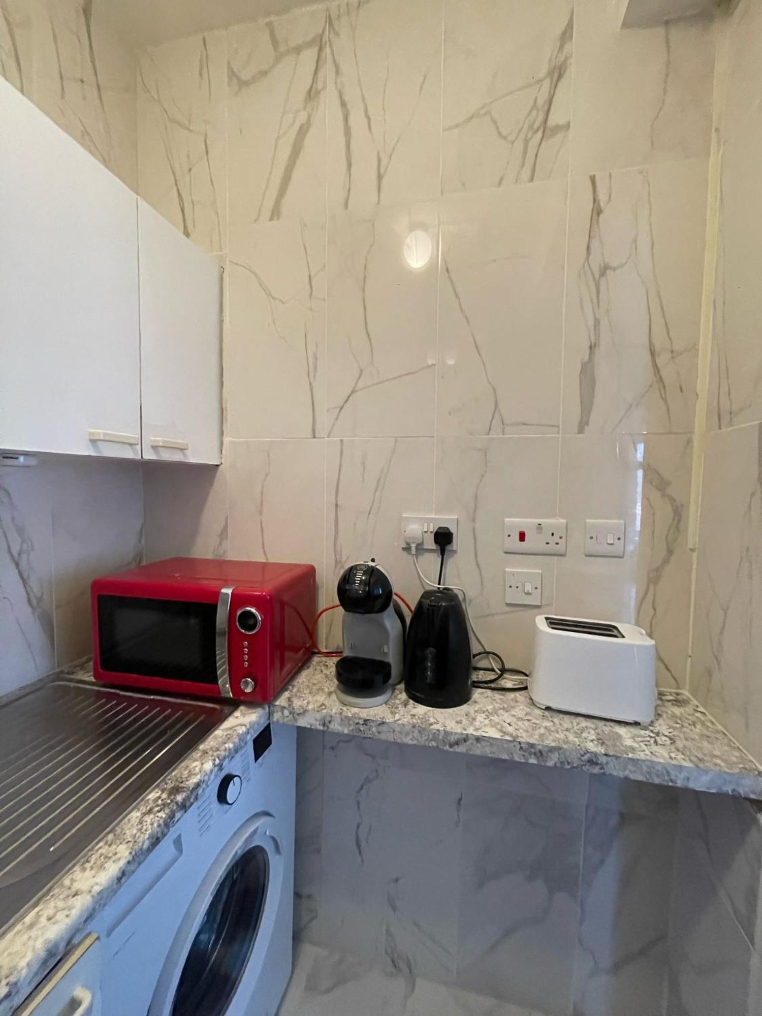Lovely 2 Bed Flat 2 Floor Miles Londen