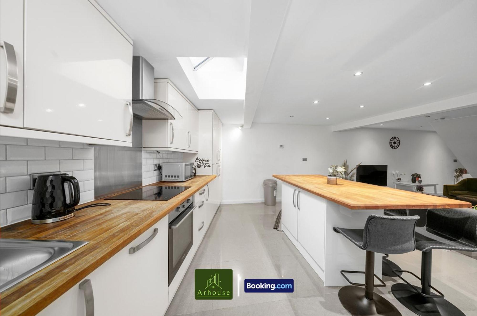 Two Bedroom By Arhouse Short Lets & Serviced Clapham With Free Wifi London
