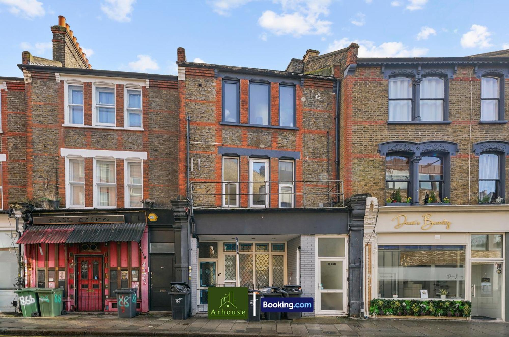 Two Bedroom By Arhouse Short Lets & Serviced Clapham With Free Wifi Apartment