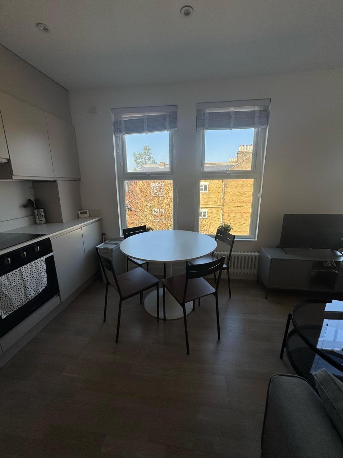 Superb 2-bed-flat 3 Southwell Apartment London