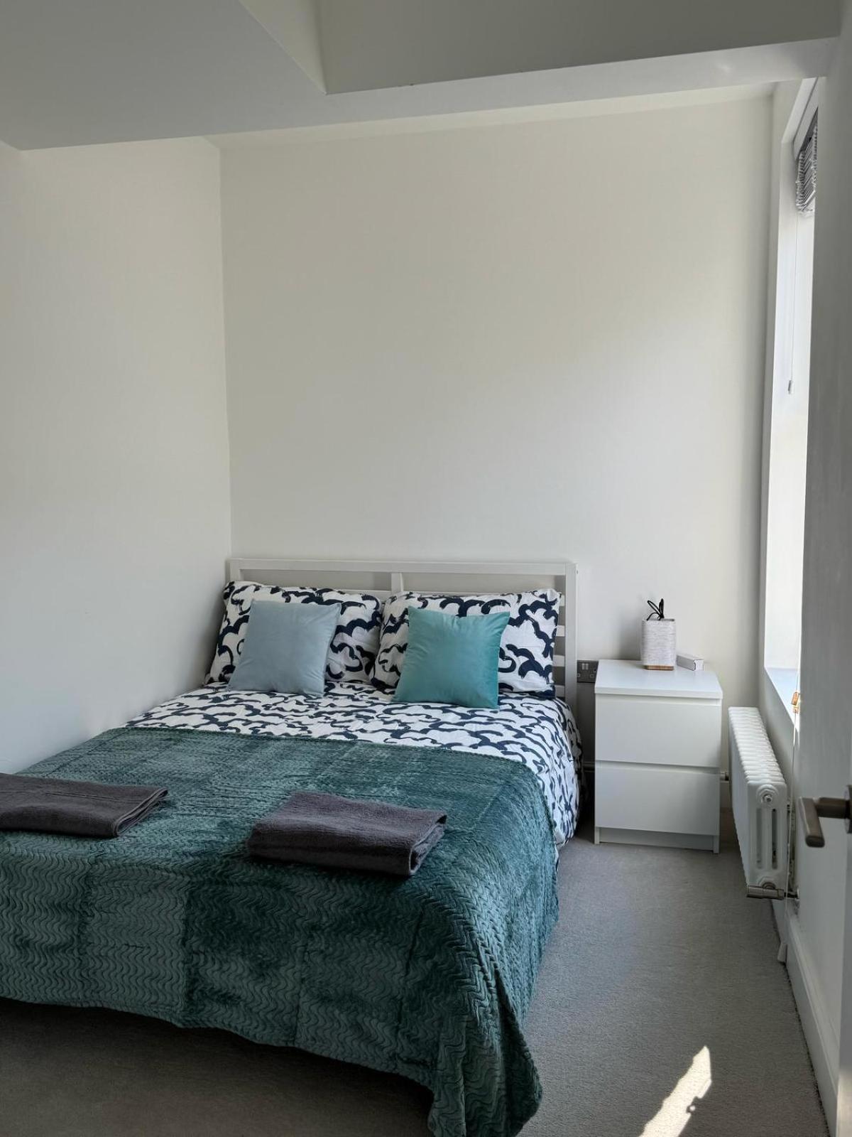 Superb 2-bed-flat 3 Southwell *