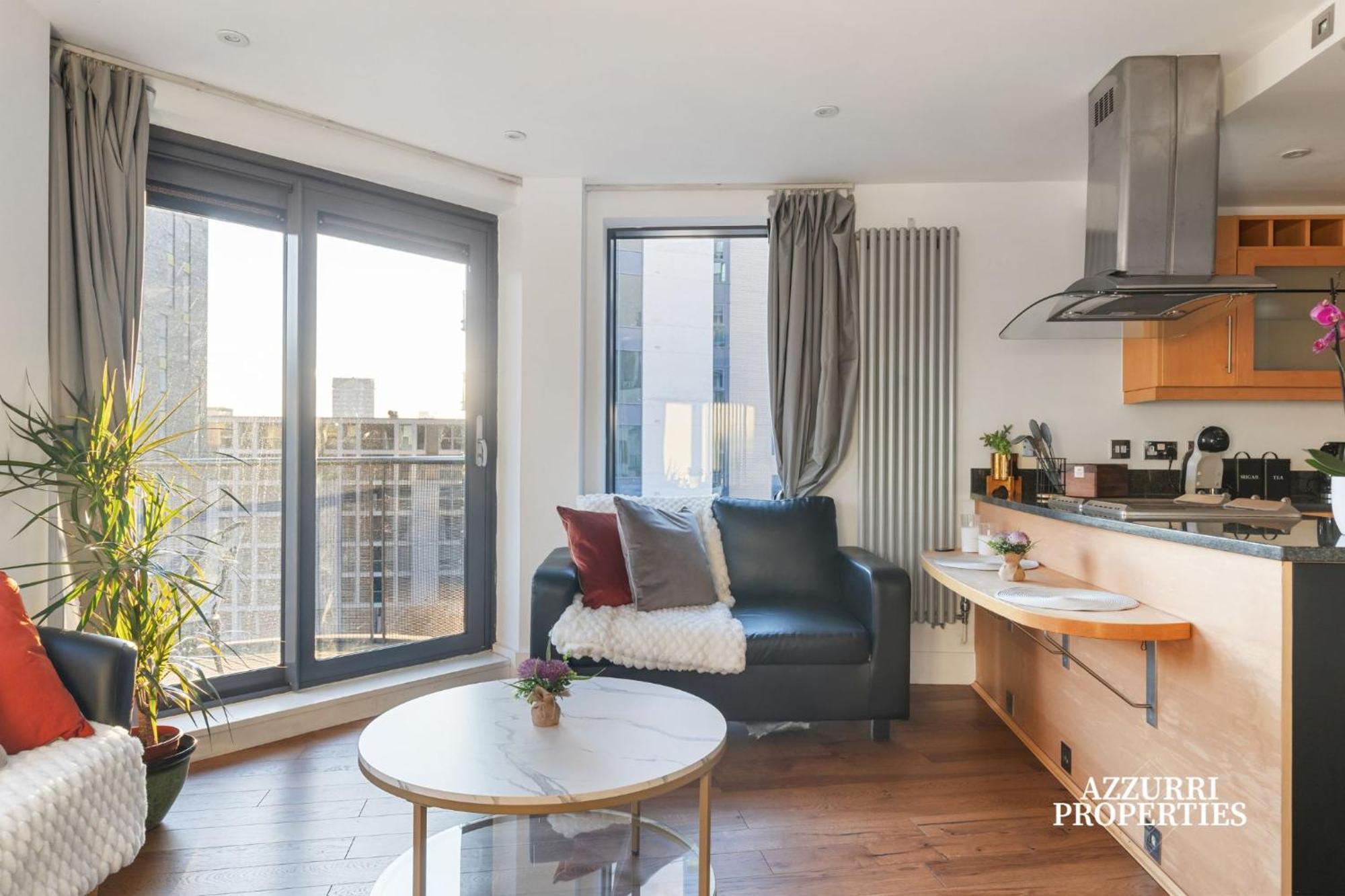 2 Bed Only Five Minutes Walk From Crossharbour Appartement *