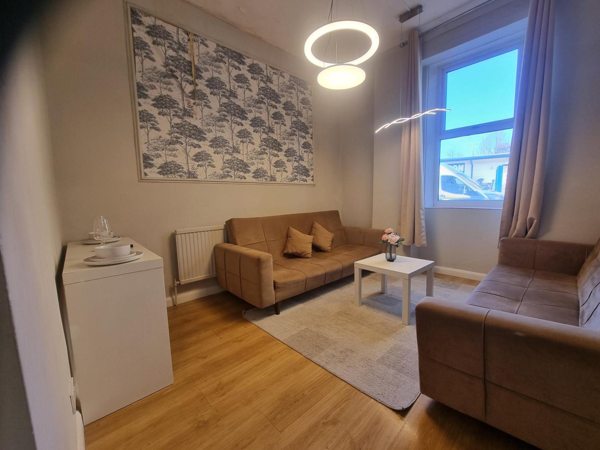 A1-1 Bed Ground Floor Flat In Elephant Castle Apartment