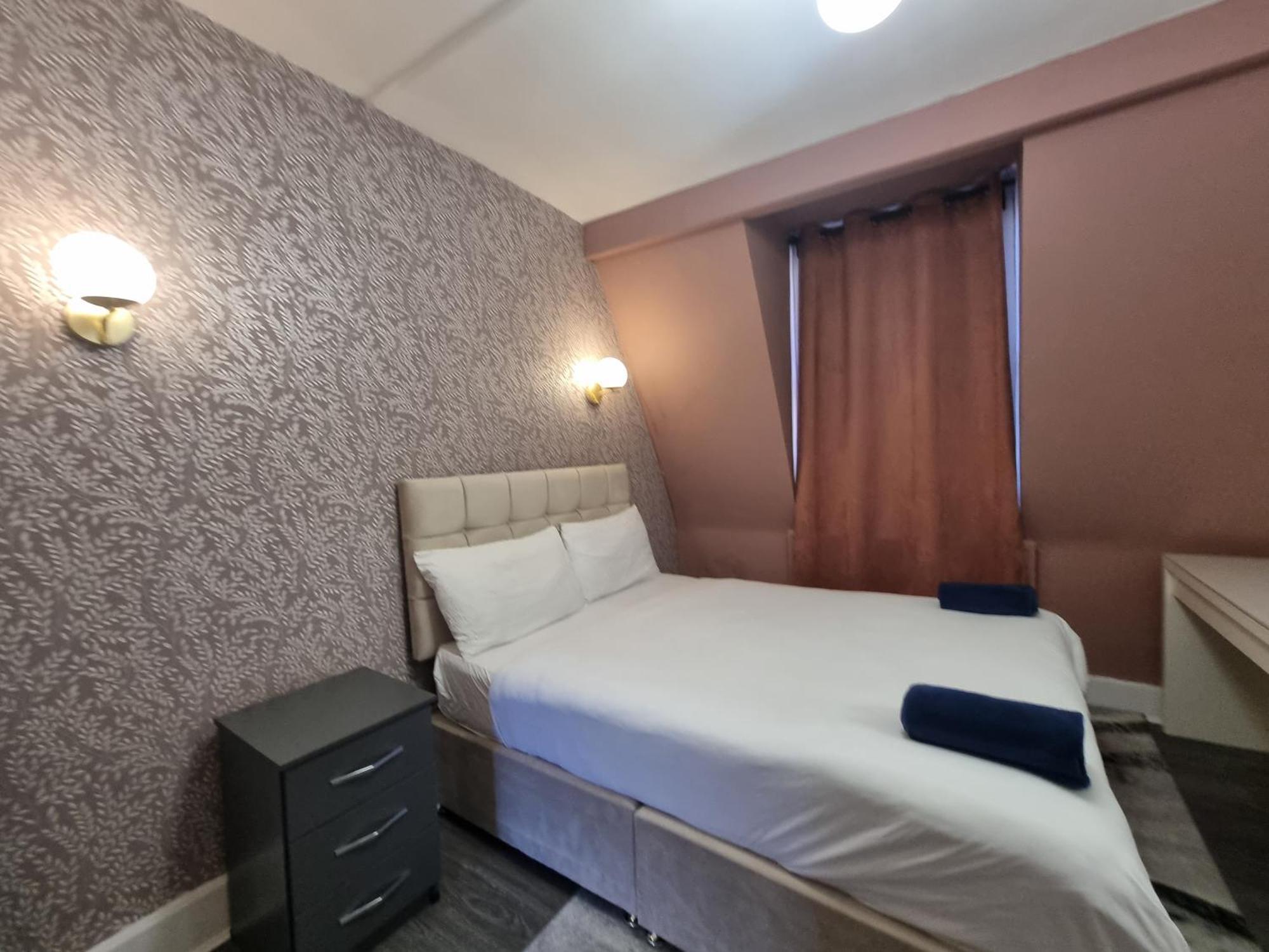 A8-3rd Floor 3-bed Flat In Elephant And Castle *
