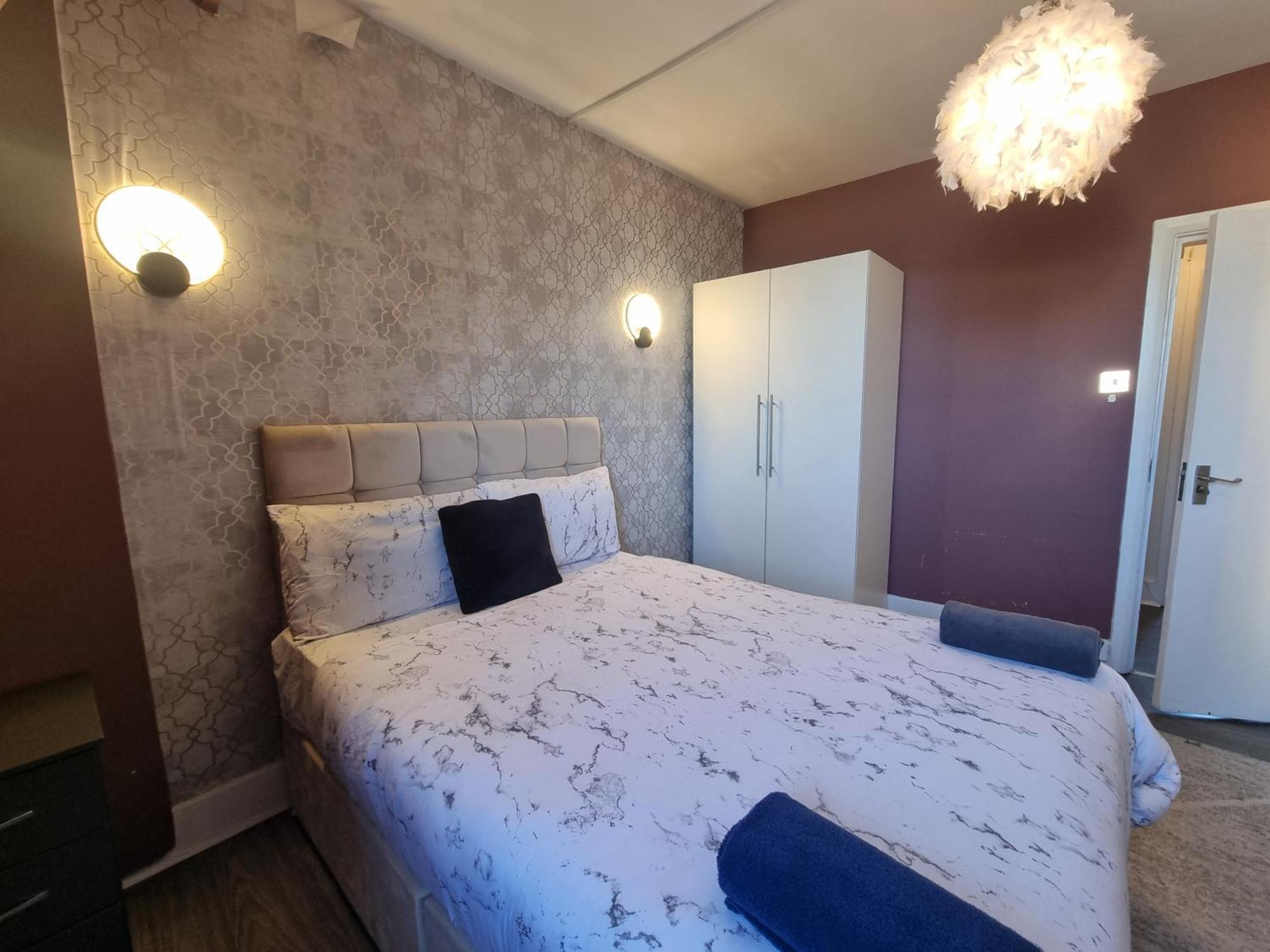 A8-3rd Floor 3-bed Flat In Elephant And Castle *