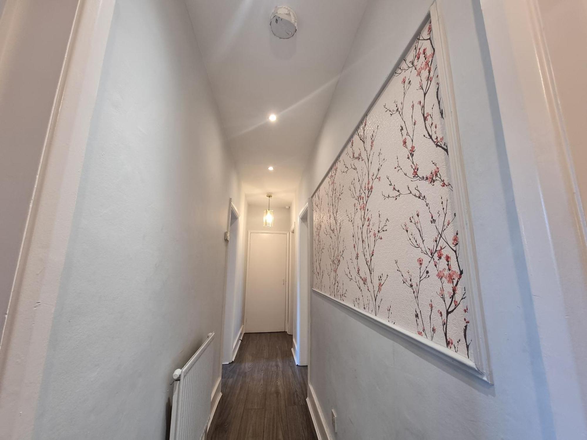 Apartment A8-3rd Floor 3-bed Flat In Elephant And Castle *