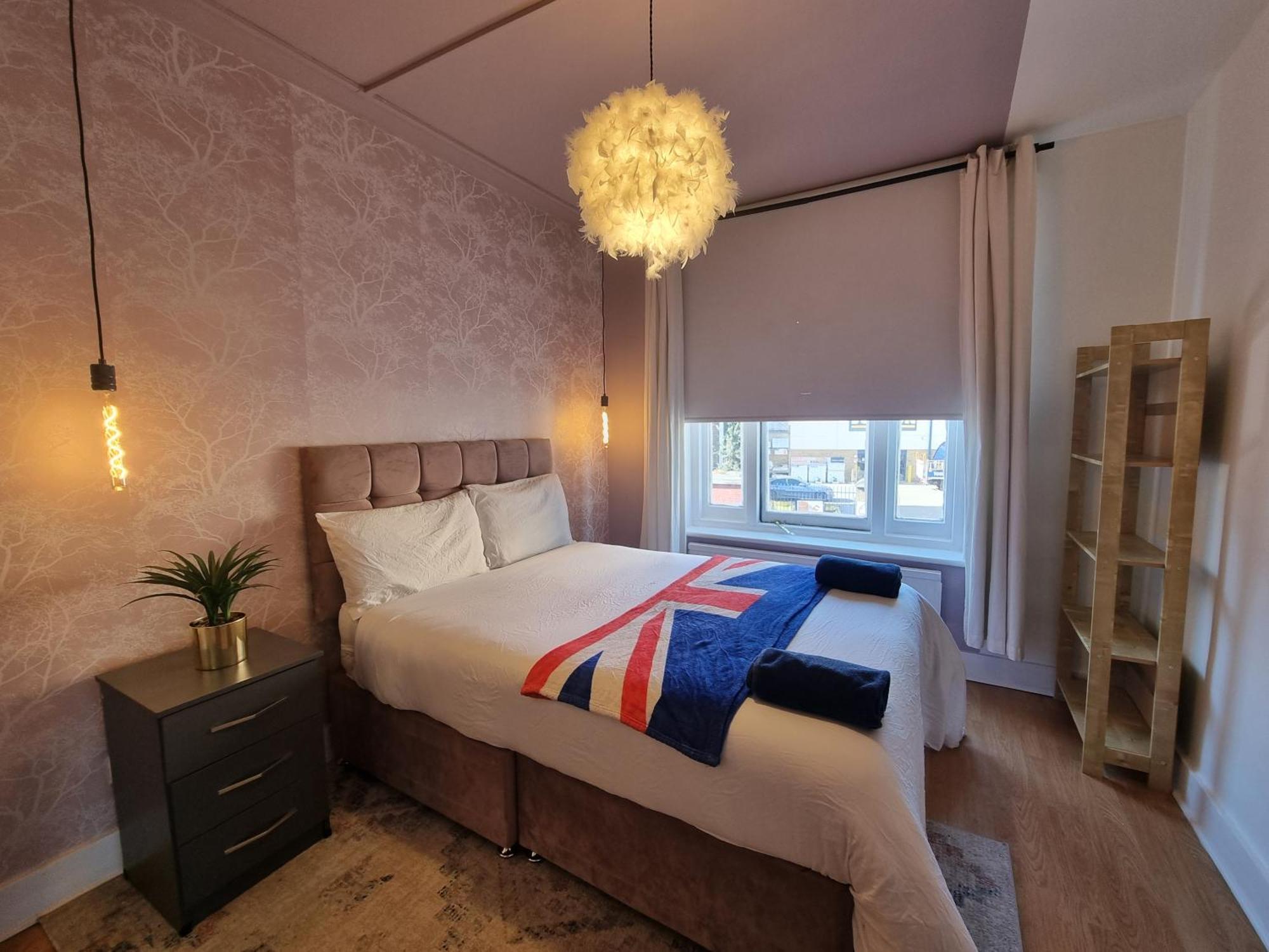 Apartment A4-1st Floor 3 Bed Flat Near Elephant And Castle
