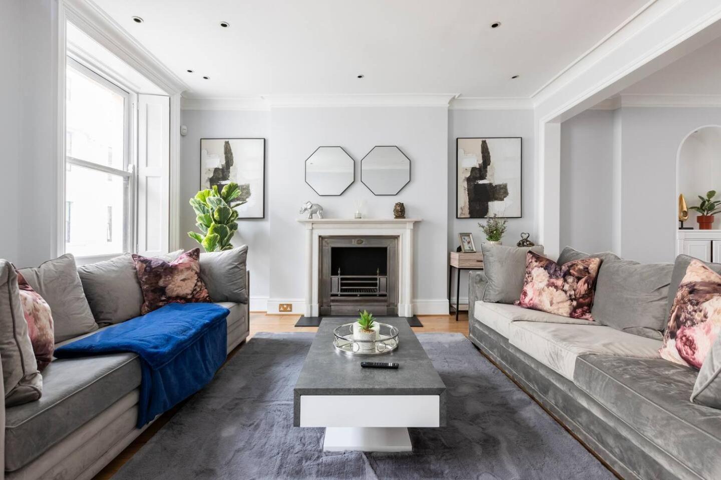 Townhouse Mansion By Buckingham Palace Holiday home London