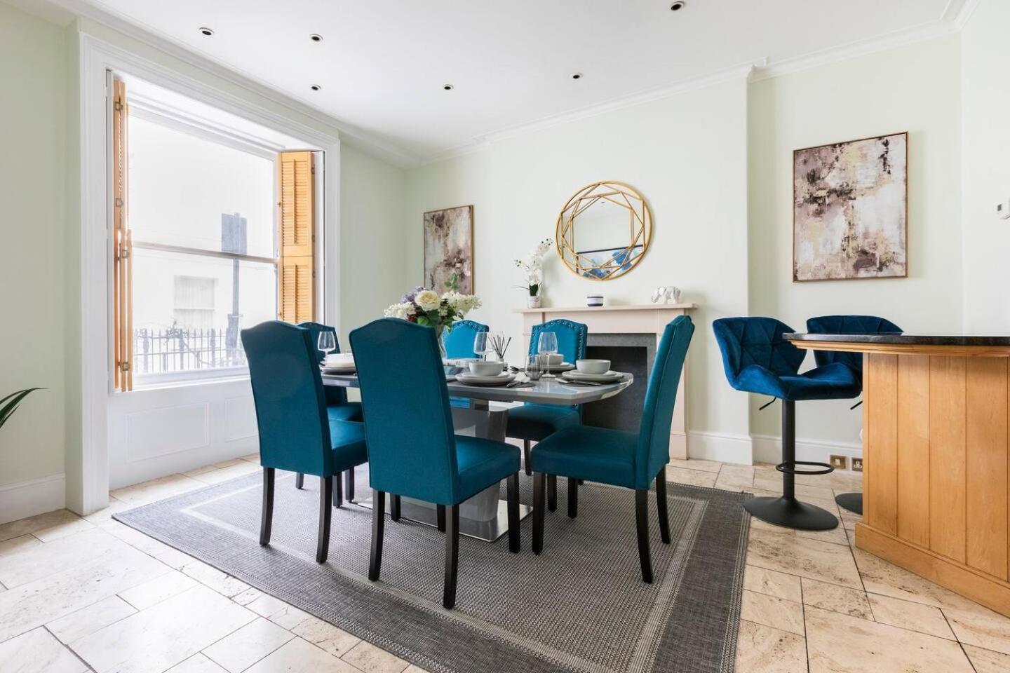 Townhouse Mansion By Buckingham Palace * London
