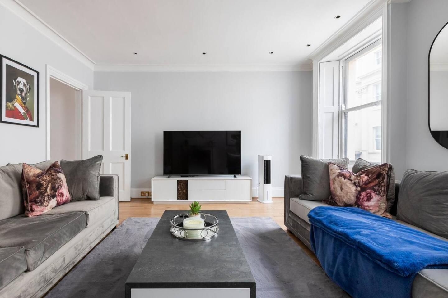 Townhouse Mansion By Buckingham Palace Holiday home London