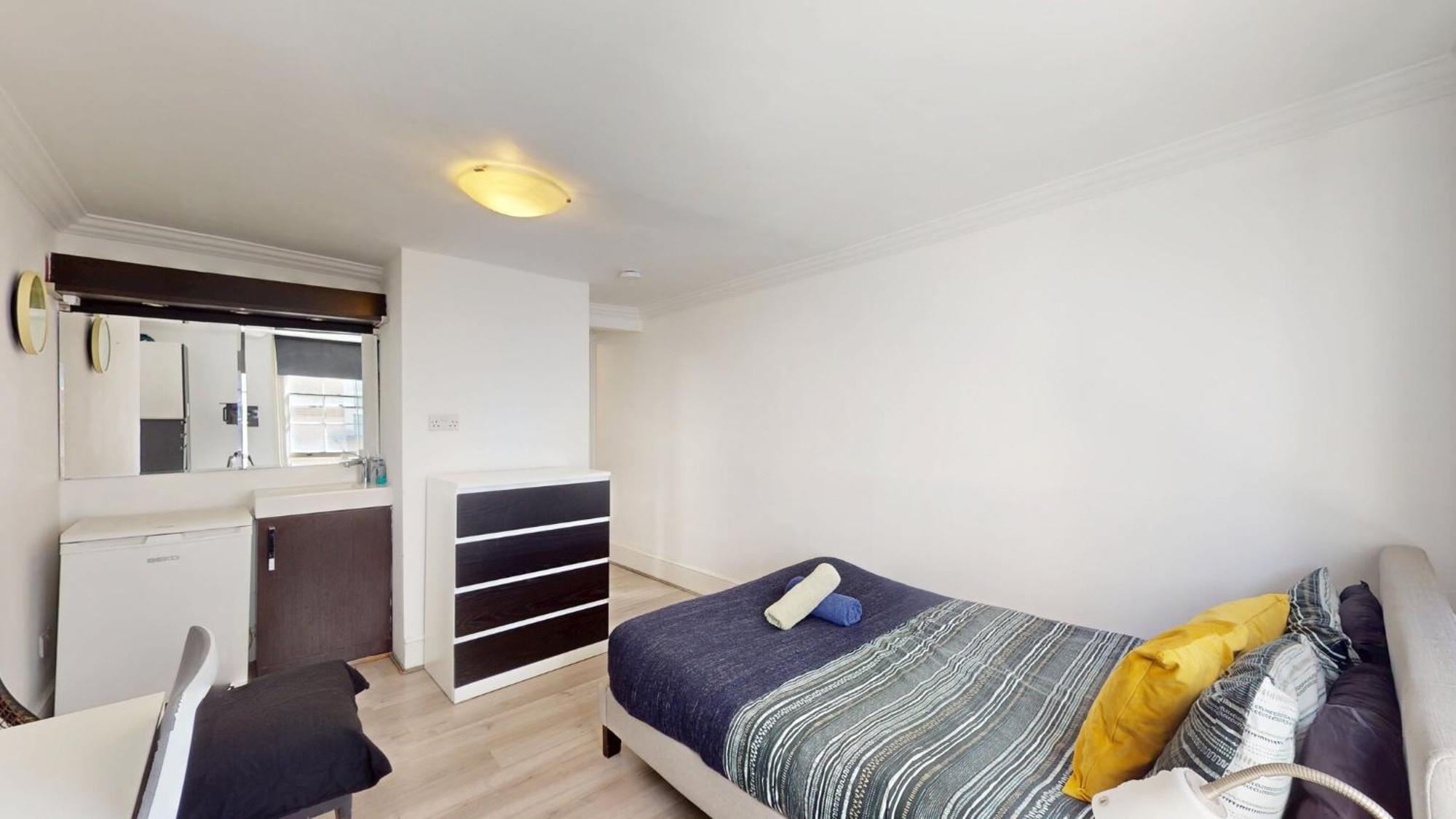 Charring Cross London, Prime Location * London