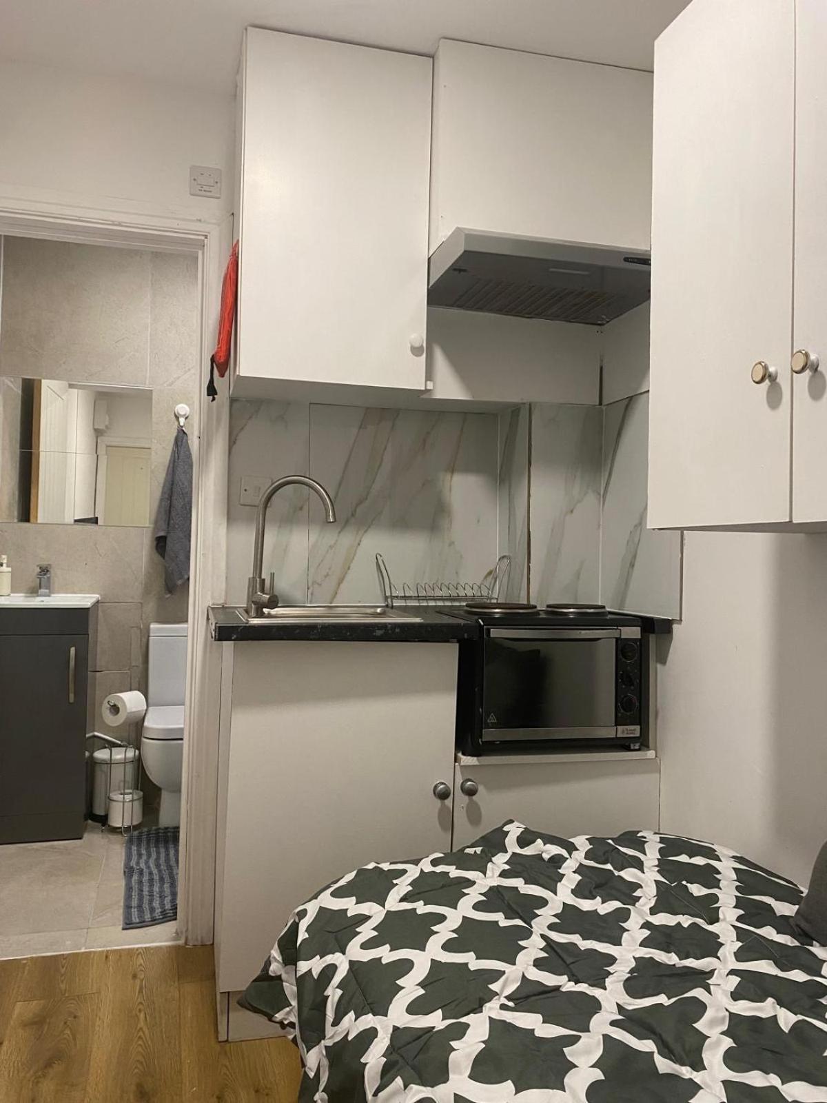 Comfy Private Wembley Stadium 6 Minutes Away * London