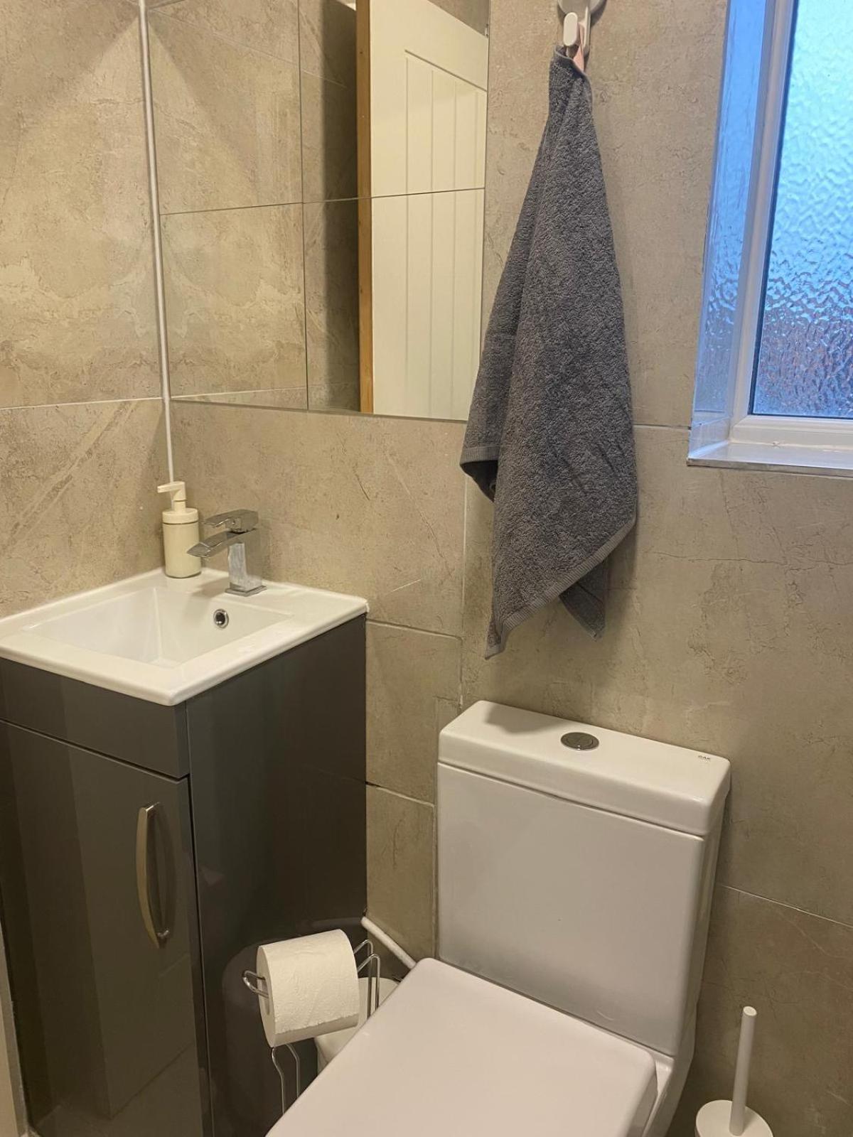 Homestay Comfy Private Wembley Stadium 6 Minutes Away *