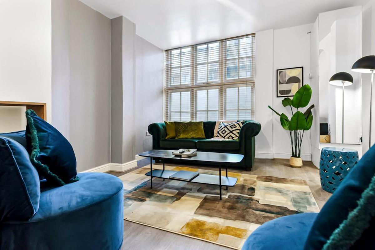 Charming 3br Flat With Ensuite Master And Balcony Apartment *
