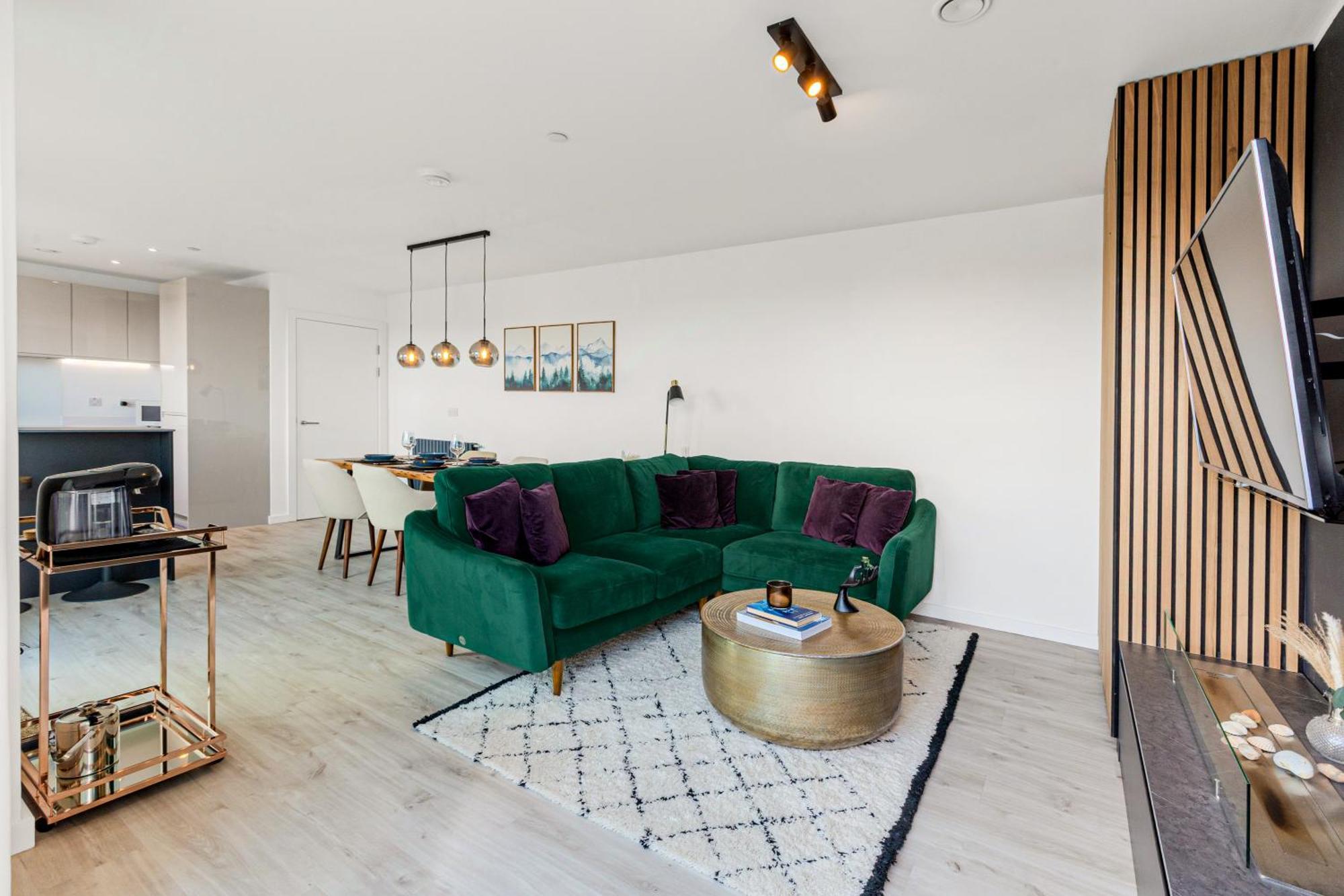 Magnificent New Cross 2br Penthouse With Balcony And Views London
