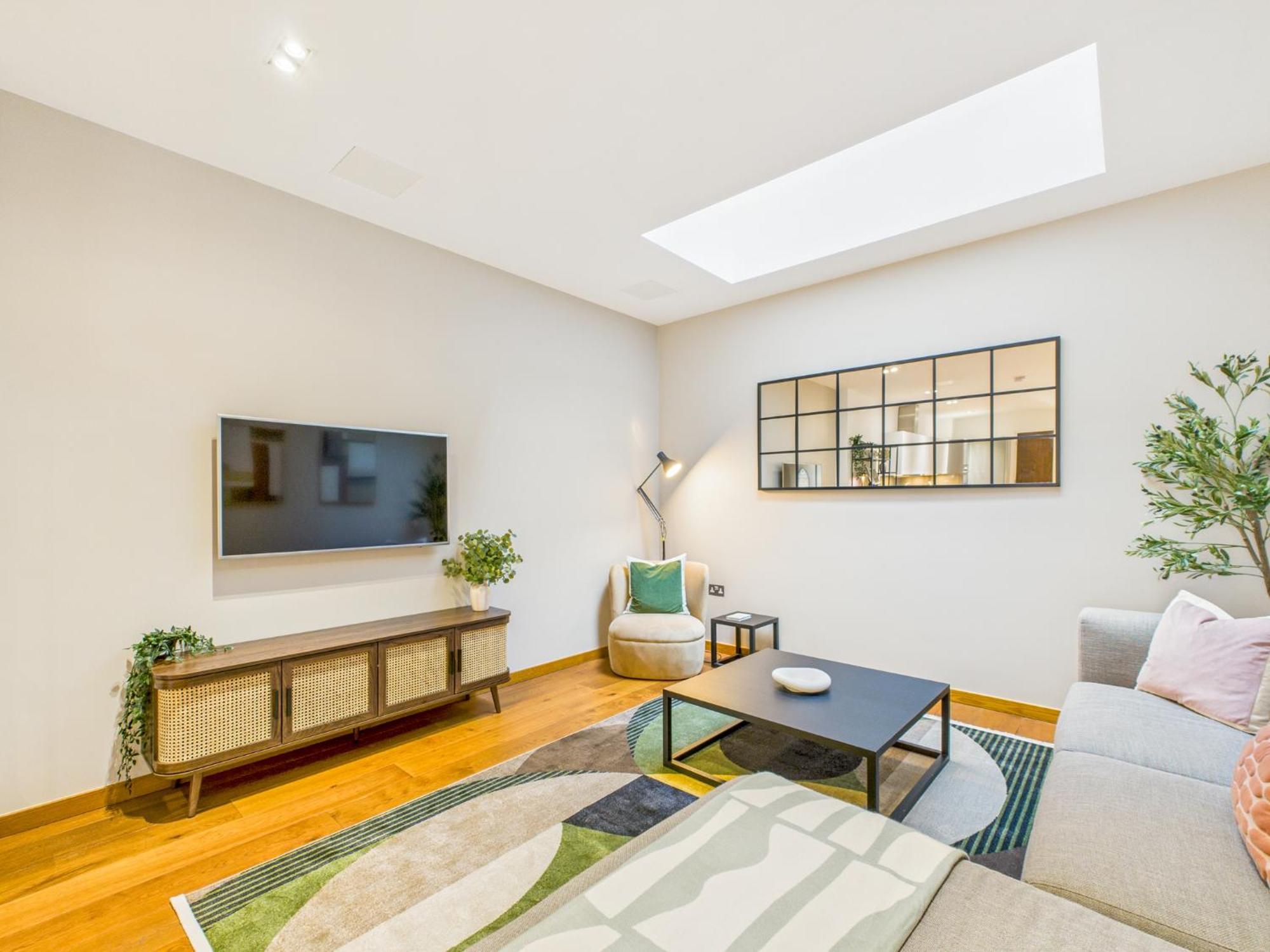 Be - The Camden Town Residences Apartment *