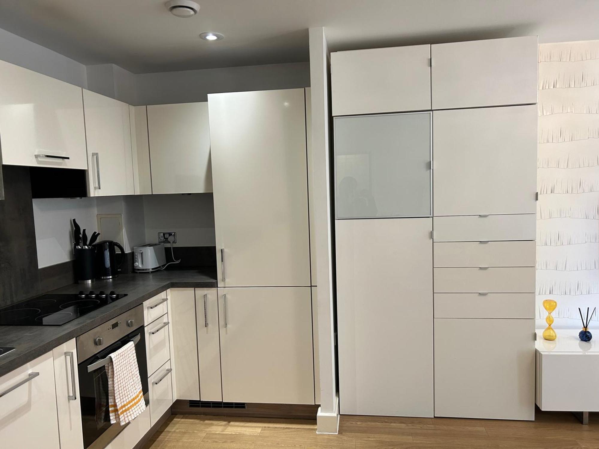Apartamento 1-Bed Apt Sleeps 4 Central To Shops & Transport Londres